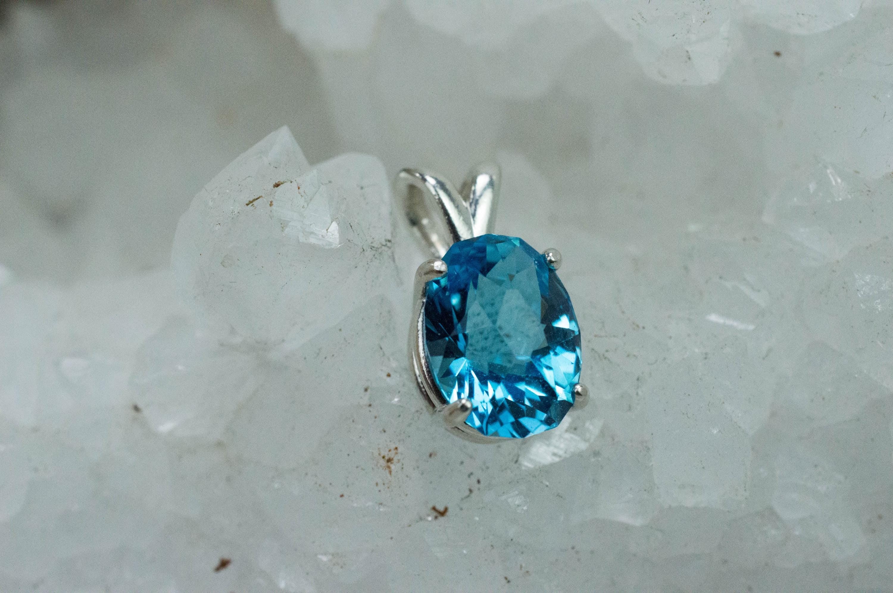 Blue Topaz Pendant; Natural Brazilian Topaz; 4.340cts - Mark Oliver Gems