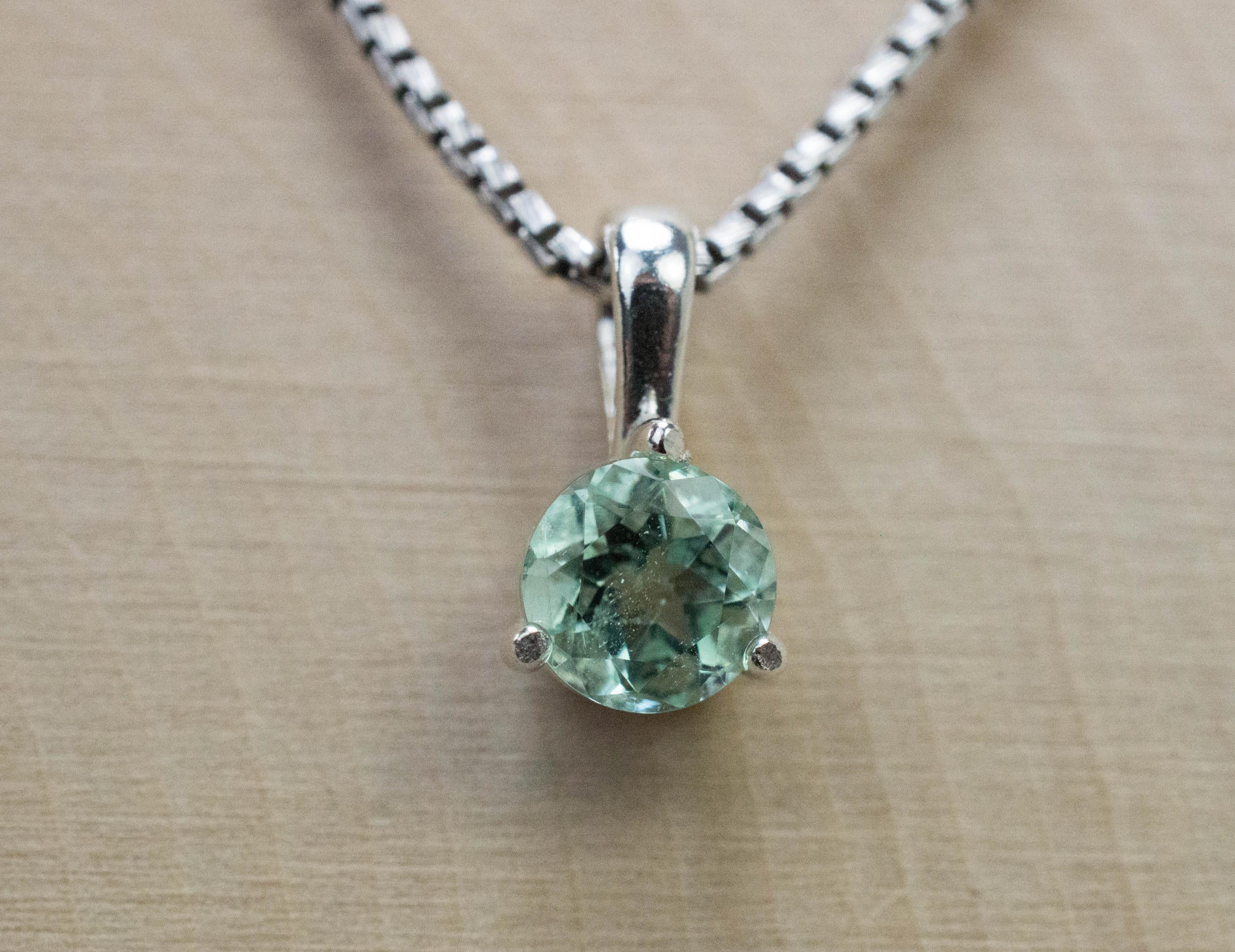 Green Beryl Pendant, Natural Untreated Nigeria Beryl; 0.810cts - Mark Oliver Gems