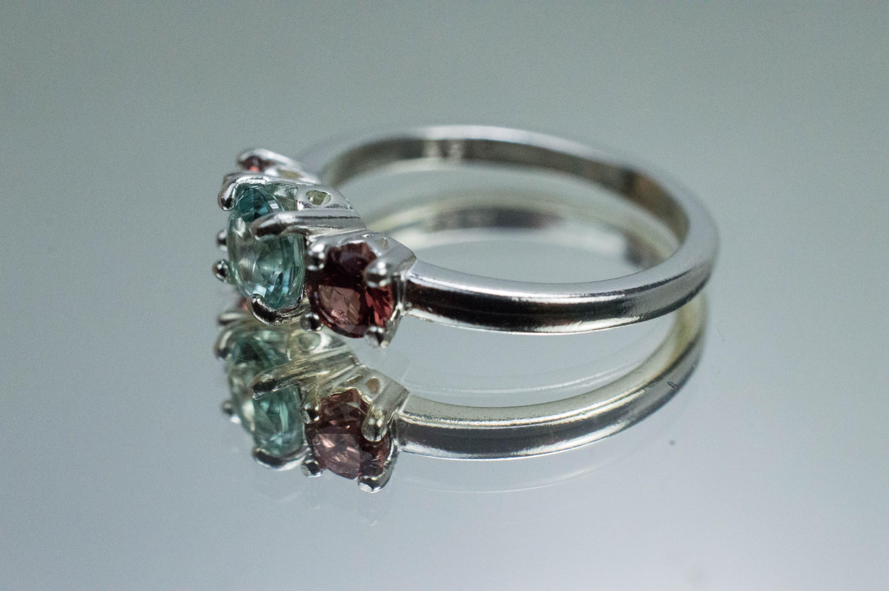 Green Beryl and Spinel Ring; Natural Untreated Nigerian Beryl and Vietnam Pink Spinel - Mark Oliver Gems