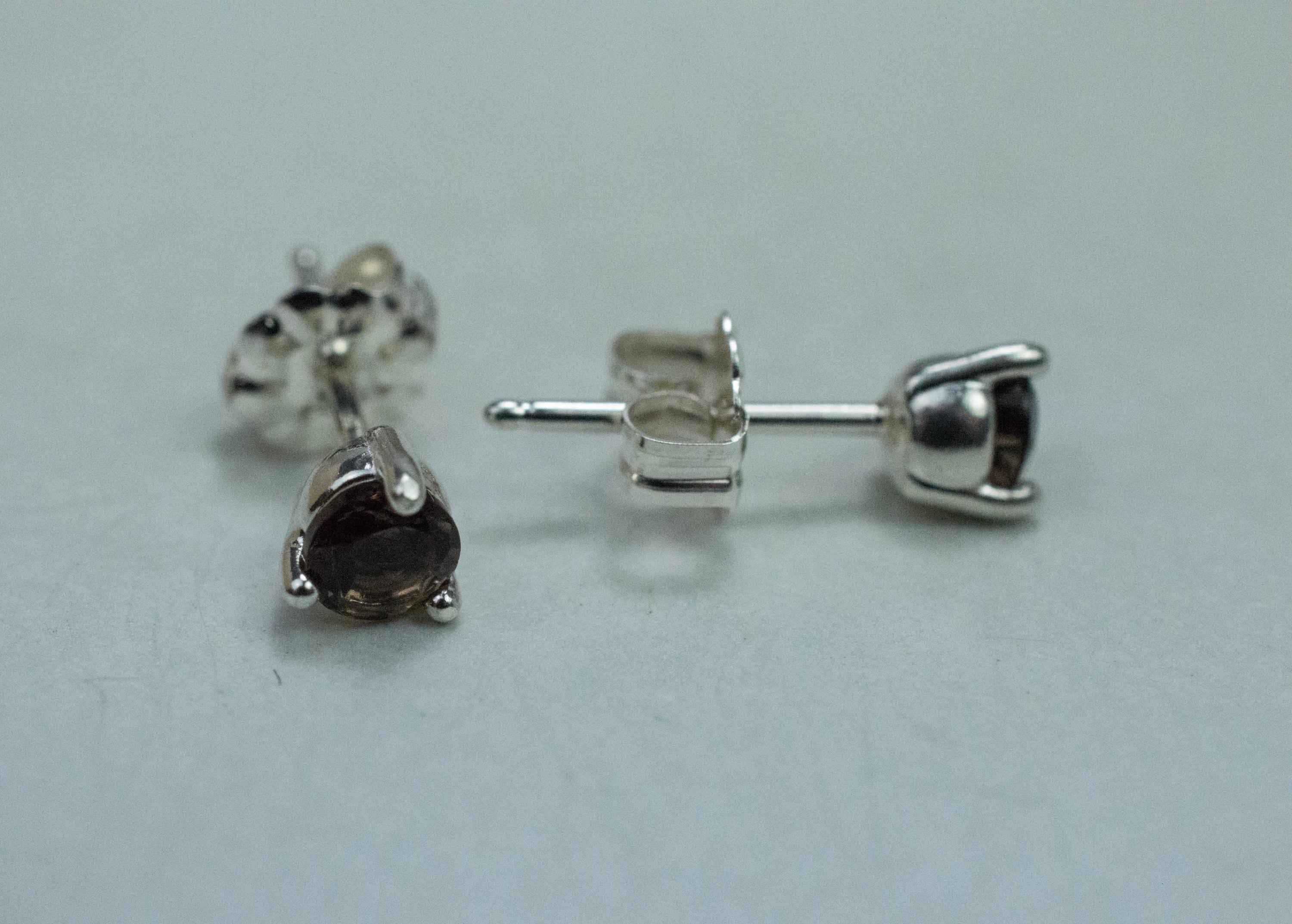 Smoky Quartz Earrings; Natural Untreated USA Quartz; 0.455cts - Mark Oliver Gems