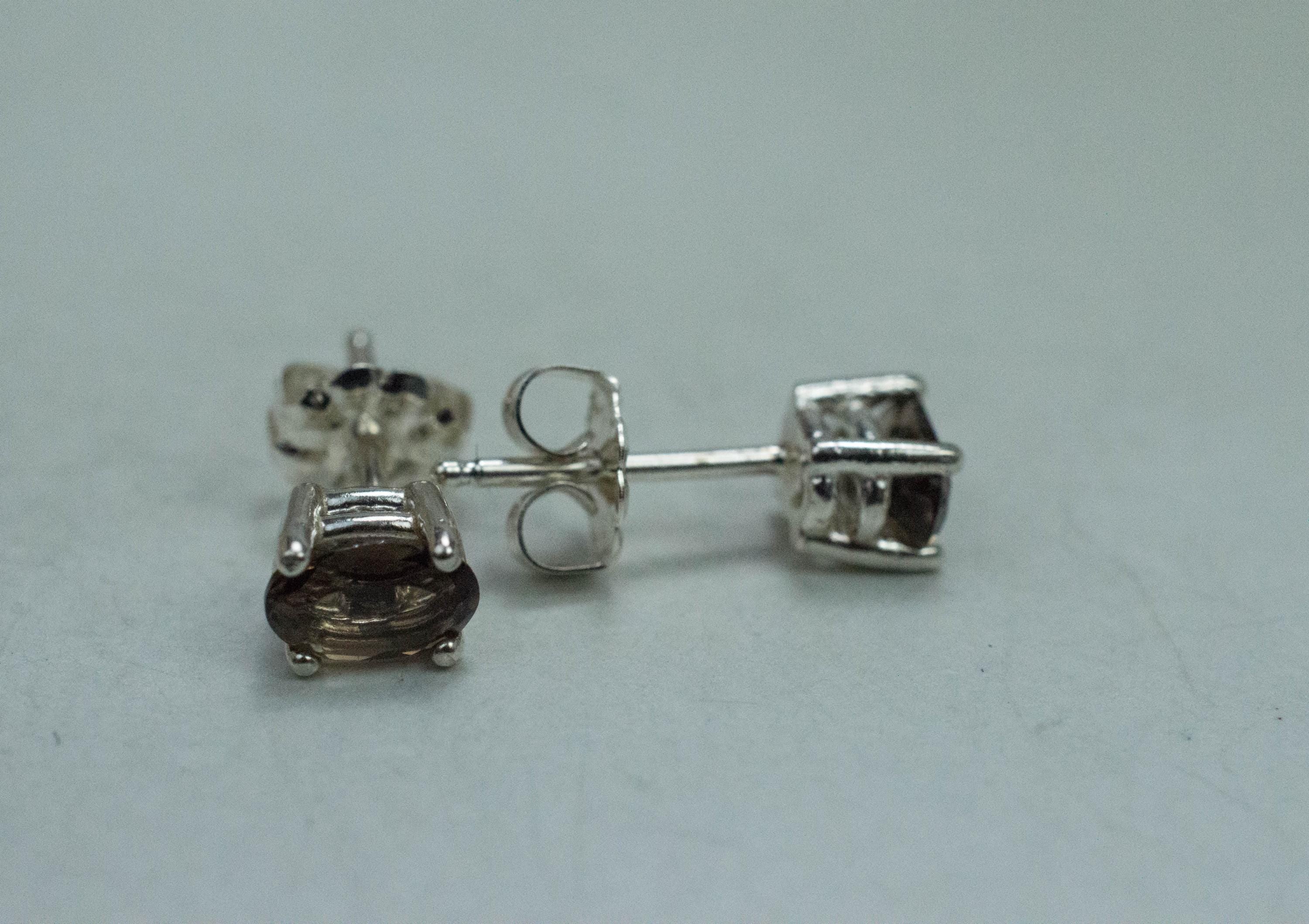 Smoky Quartz Earrings; Natural Untreated USA Quartz; 0.795cts - Mark Oliver Gems