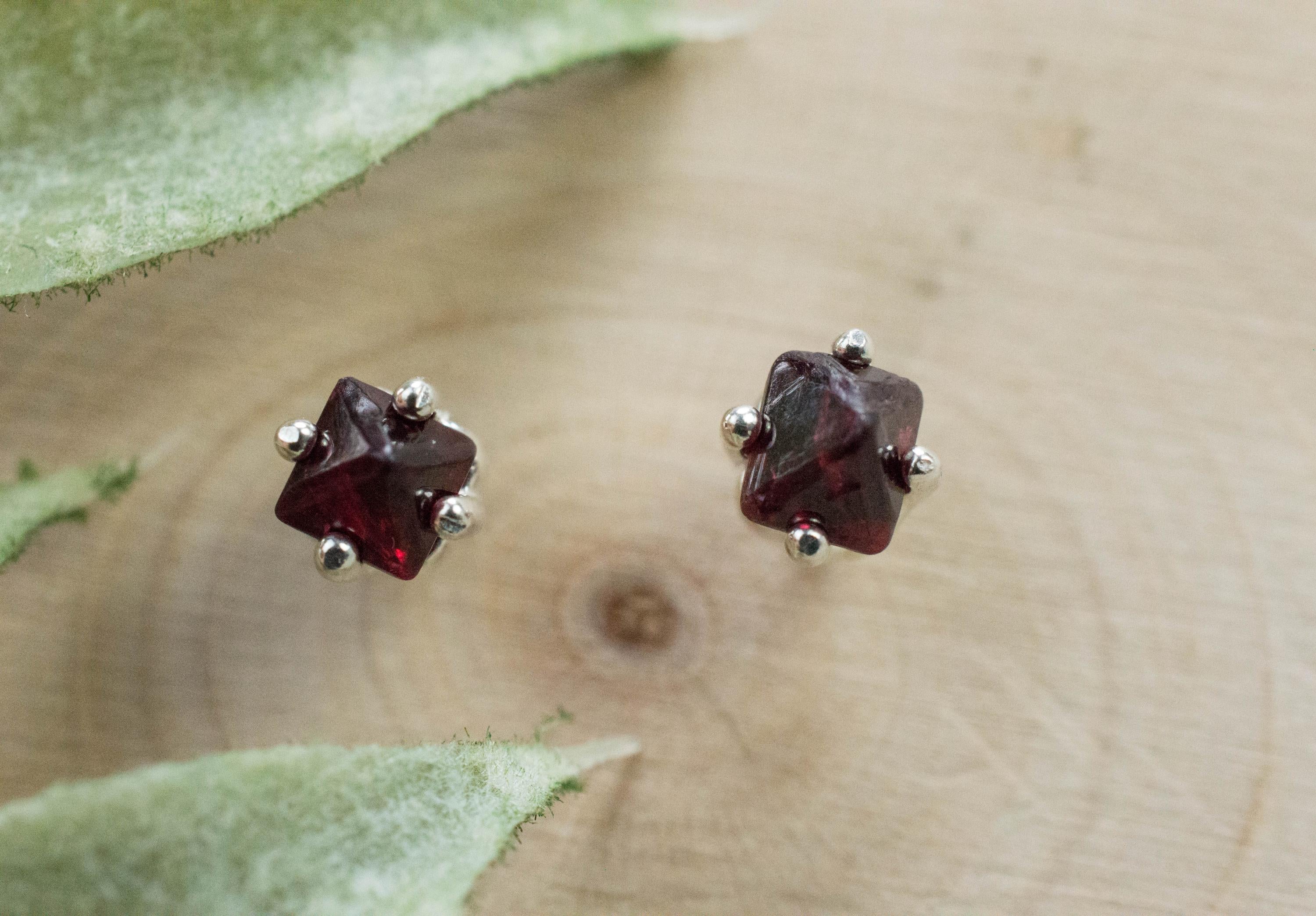 Red Spinel Earrings; Natural Untreated Burma Spinel; 1.080cts - Mark Oliver Gems