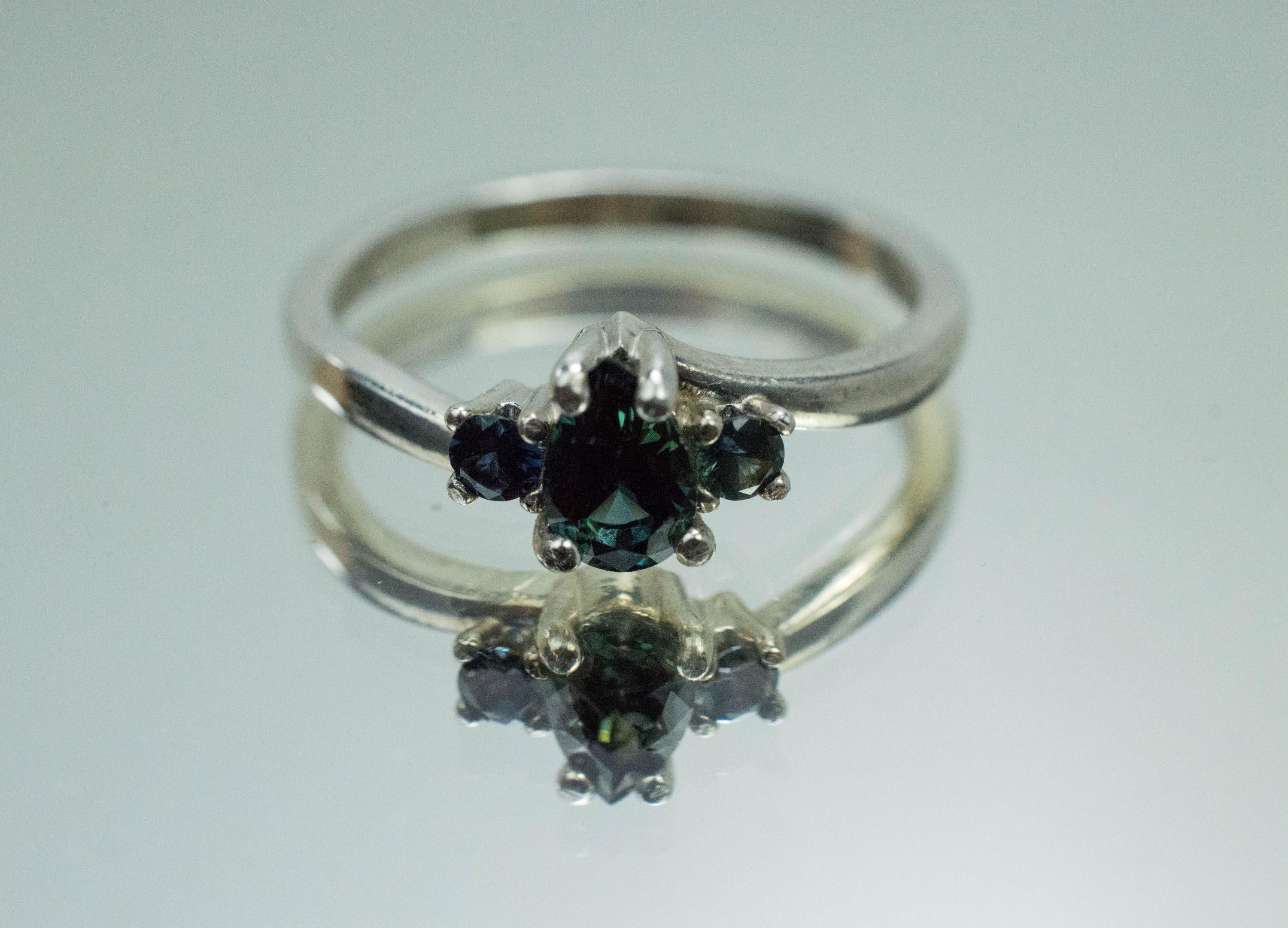 Sapphire Ring, Natural Untreated Madagascar Blue Sapphire; 0.580cts - Mark Oliver Gems