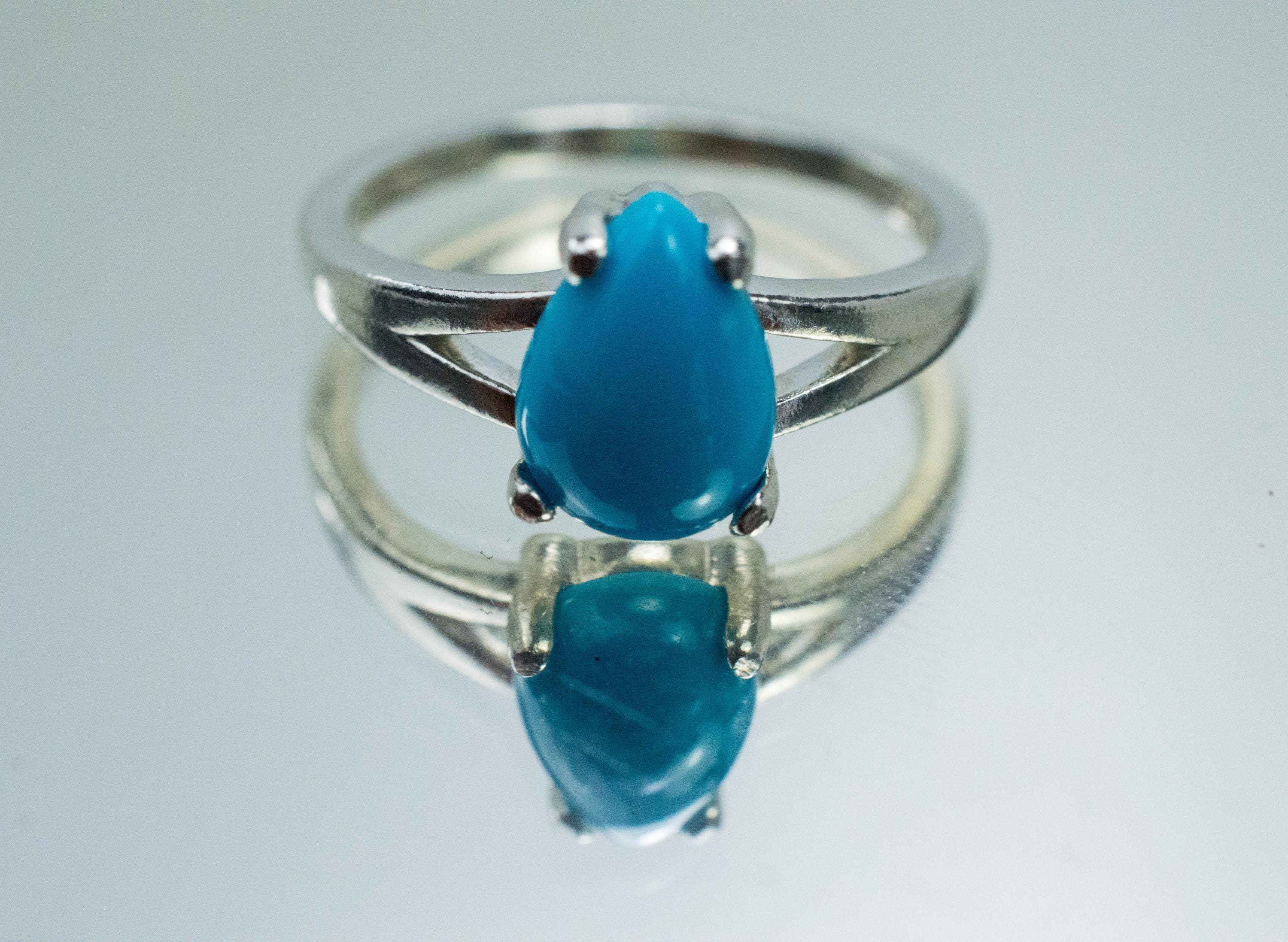 Turquoise Ring, Natural Arizona Kingman Turquoise; 1.570cts - Mark Oliver Gems