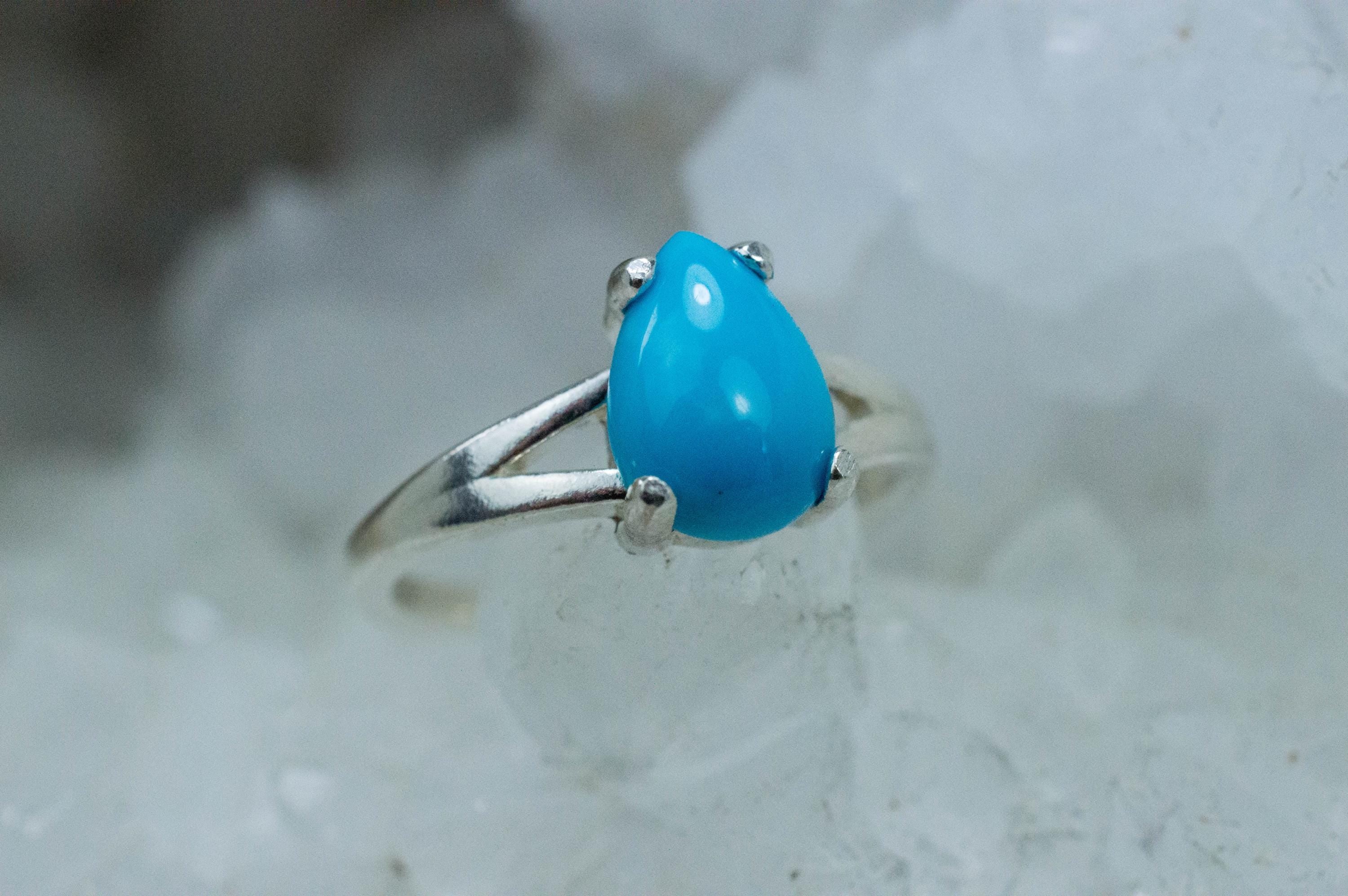 Turquoise Ring, Natural Arizona Kingman Turquoise; 1.570cts - Mark Oliver Gems