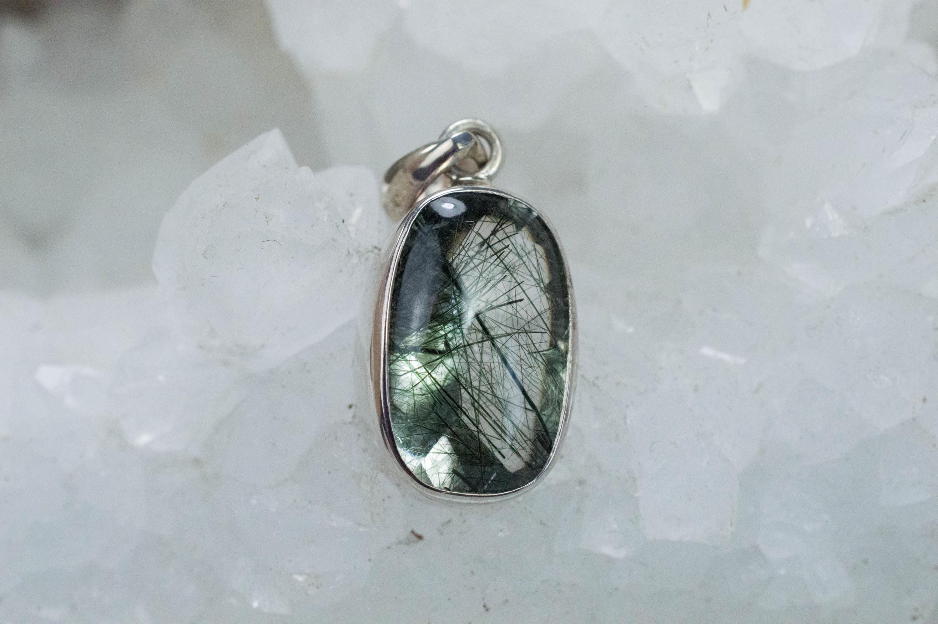 Edenite Quartz Pendant, Natural Untreated Madagascar Quartz; 6.080cts - Mark Oliver Gems