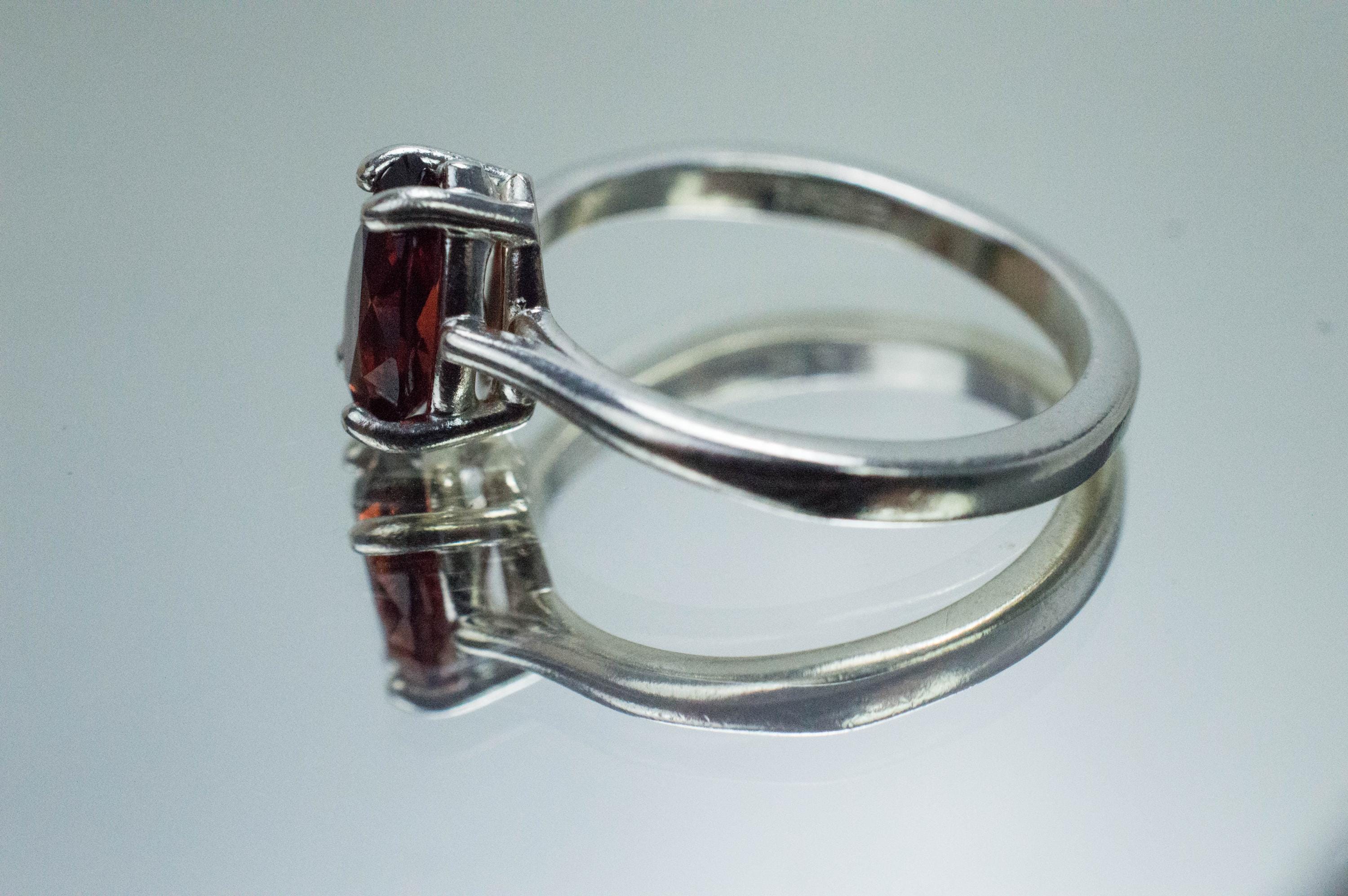 Malaya Garnet Ring; Natural Untreated Tanzania Garnet; 1.615cts - Mark Oliver Gems