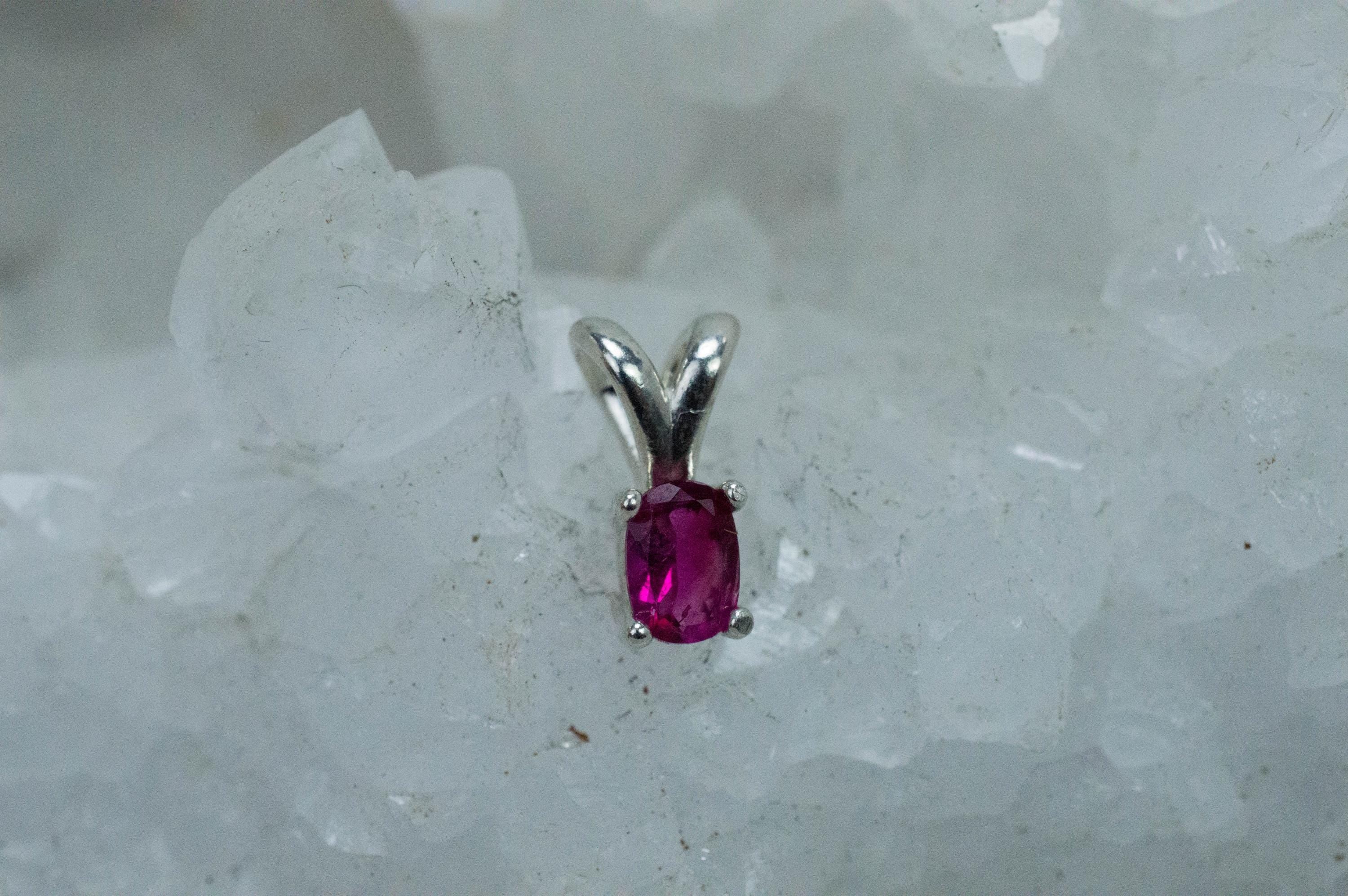 Bixbite Pendant; Natural Untreated USA Red Beryl; 0.320cts - Mark Oliver Gems