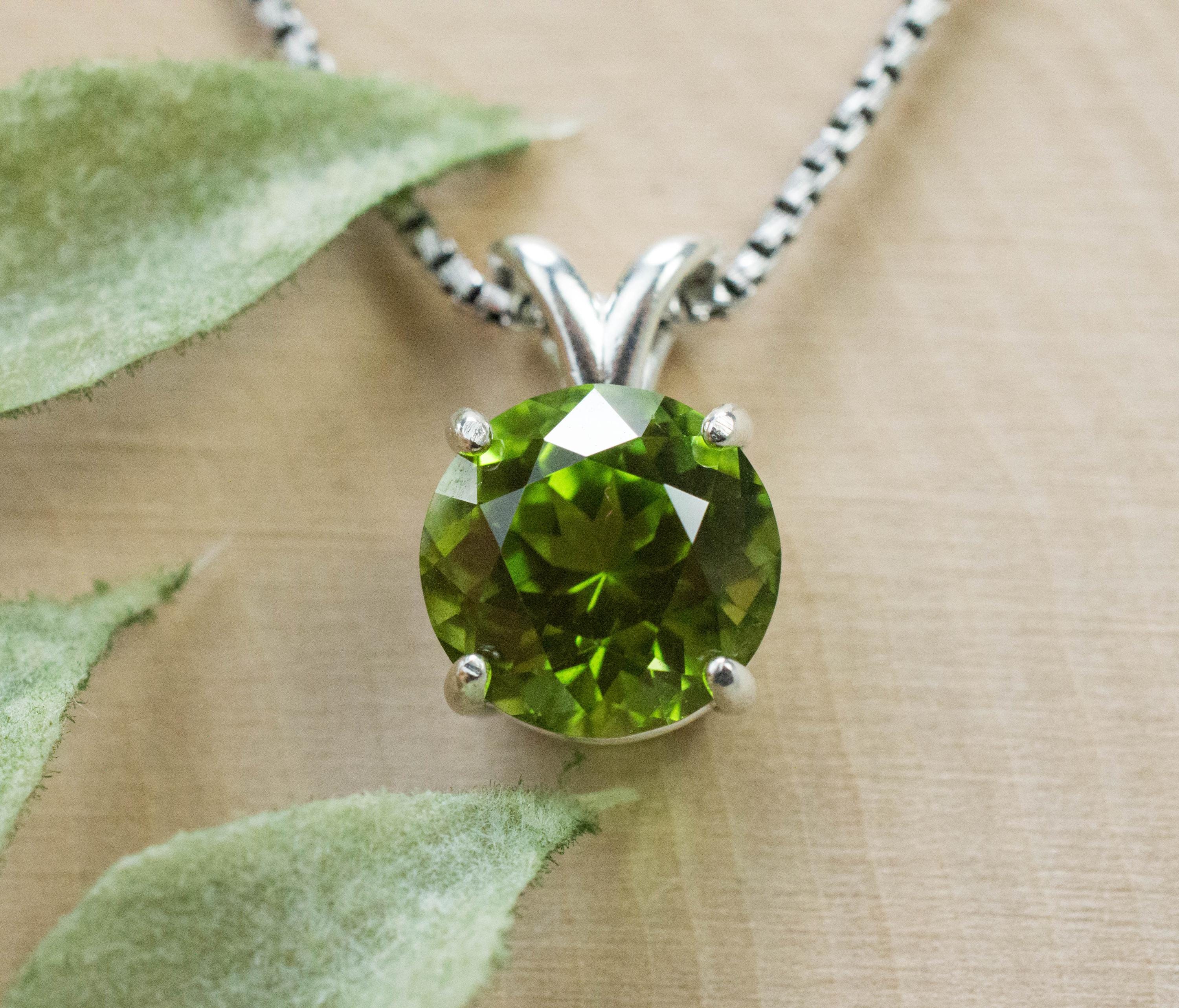 Peridot Pendant; Genuine Untreated Pakistan Peridot; 4.370cts - Mark Oliver Gems