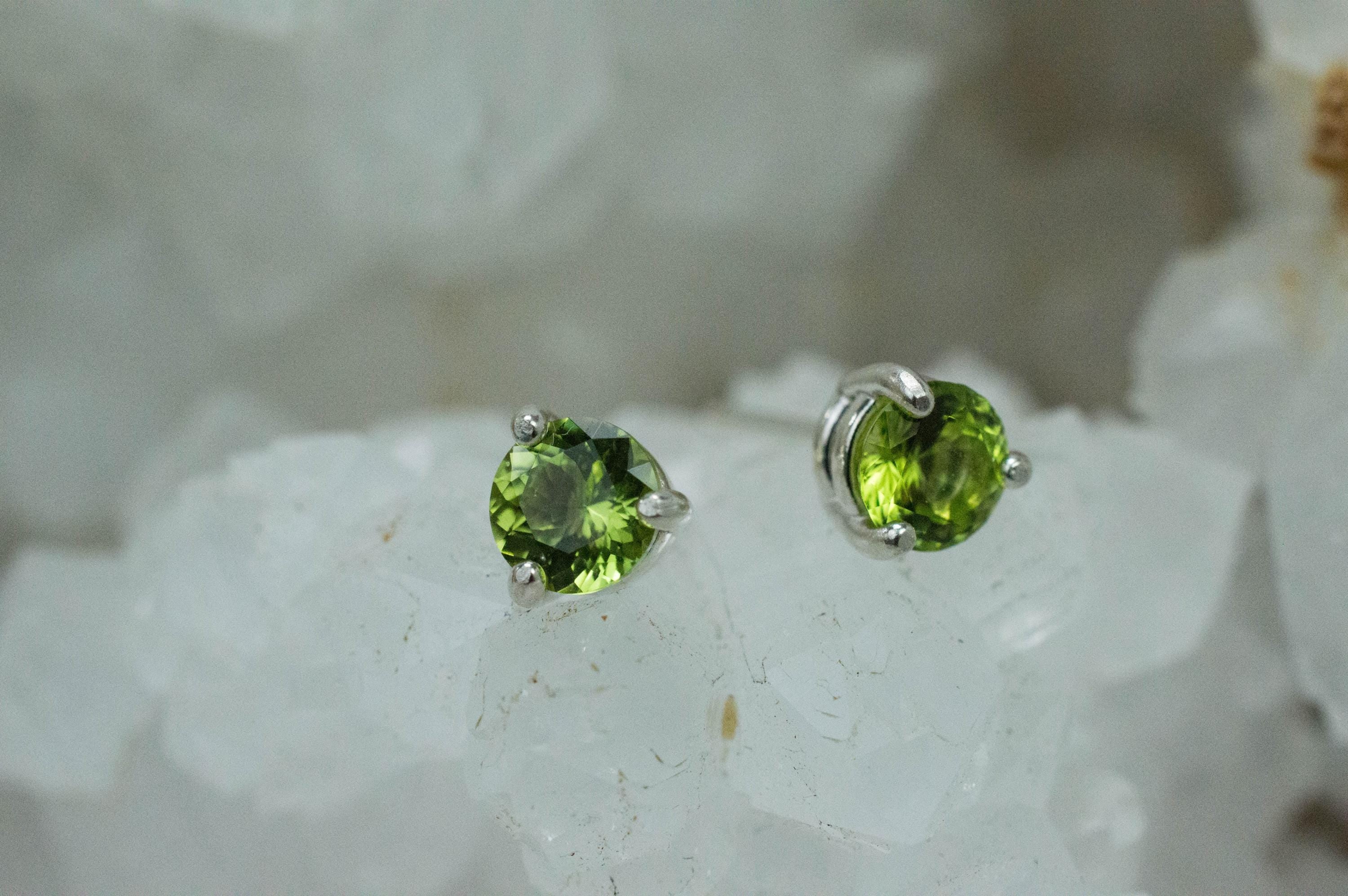 Peridot Earrings; Natural Untreated Pakistan Peridot; 1.020cts - Mark Oliver Gems