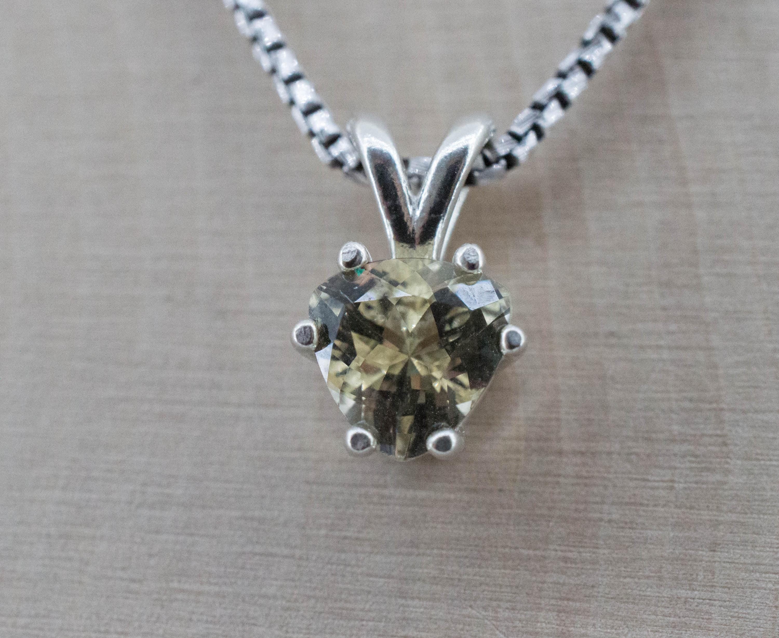 Oregon Sunstone Pendant, Genuine Untreated USA Yellow Sunstone; 1.115cts - Mark Oliver Gems