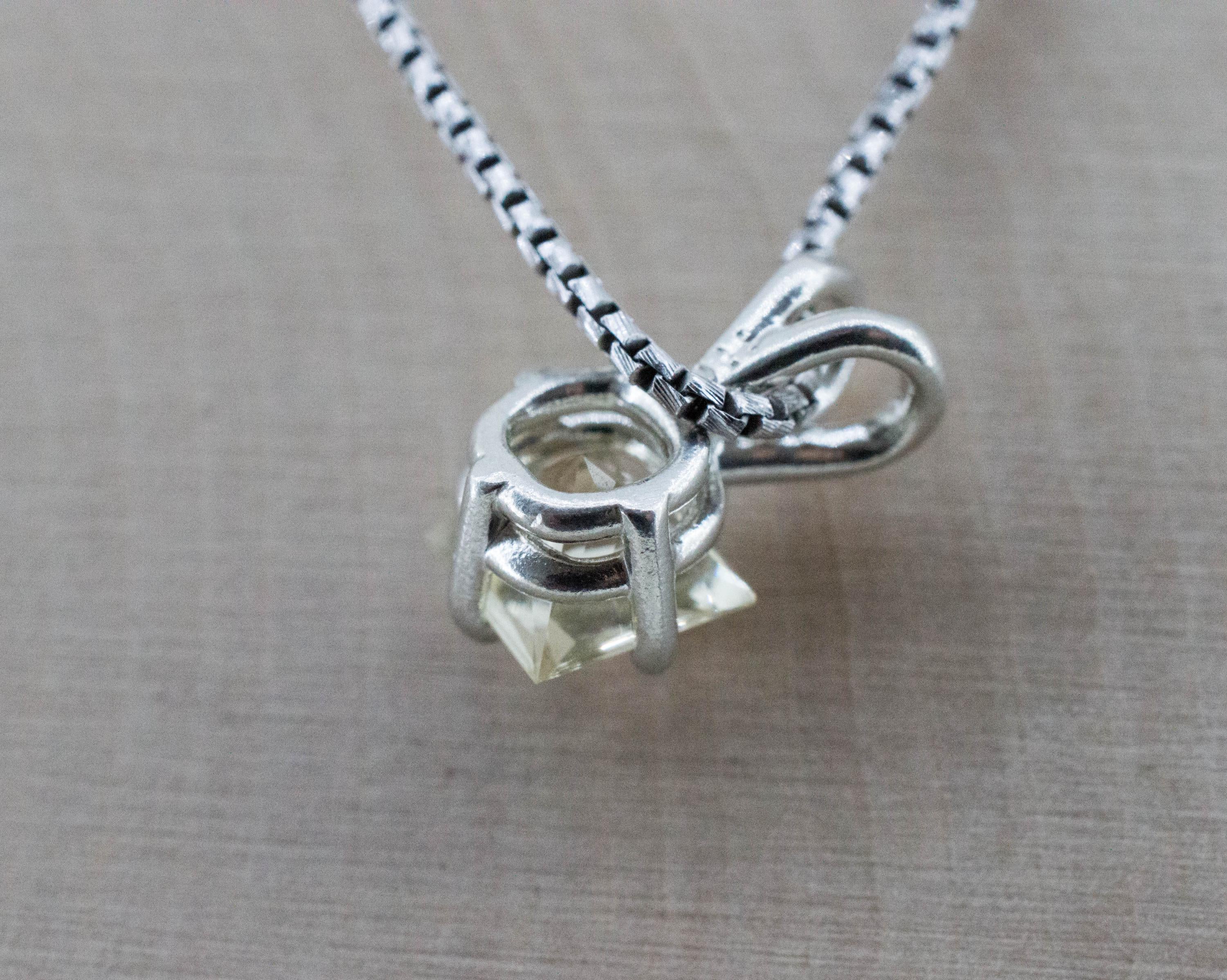 Oregon Sunstone Pendant, Genuine Untreated USA Yellow Sunstone; 1.445cts - Mark Oliver Gems