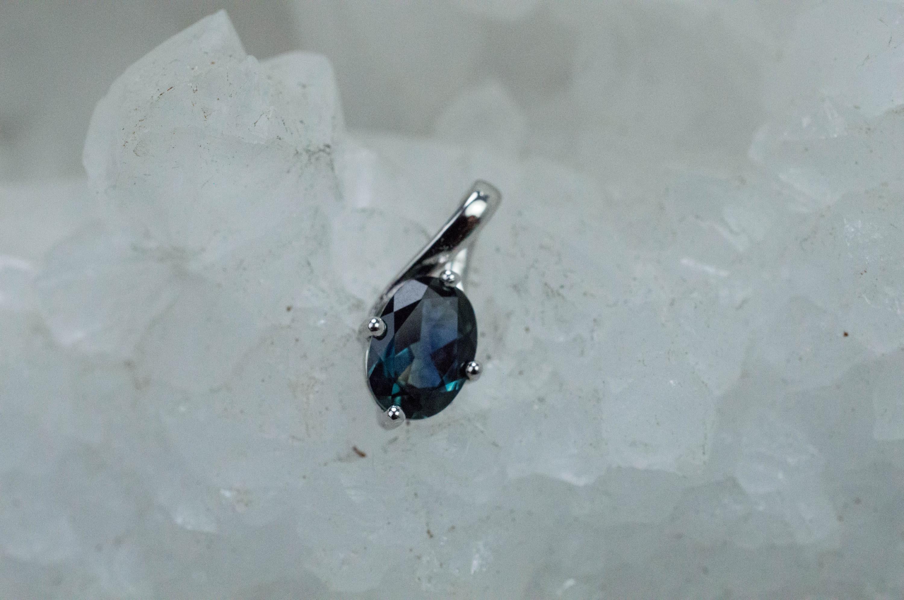 Australia Sapphire Pendant; Natural Untreated Sapphire; 0.810cts - Mark Oliver Gems