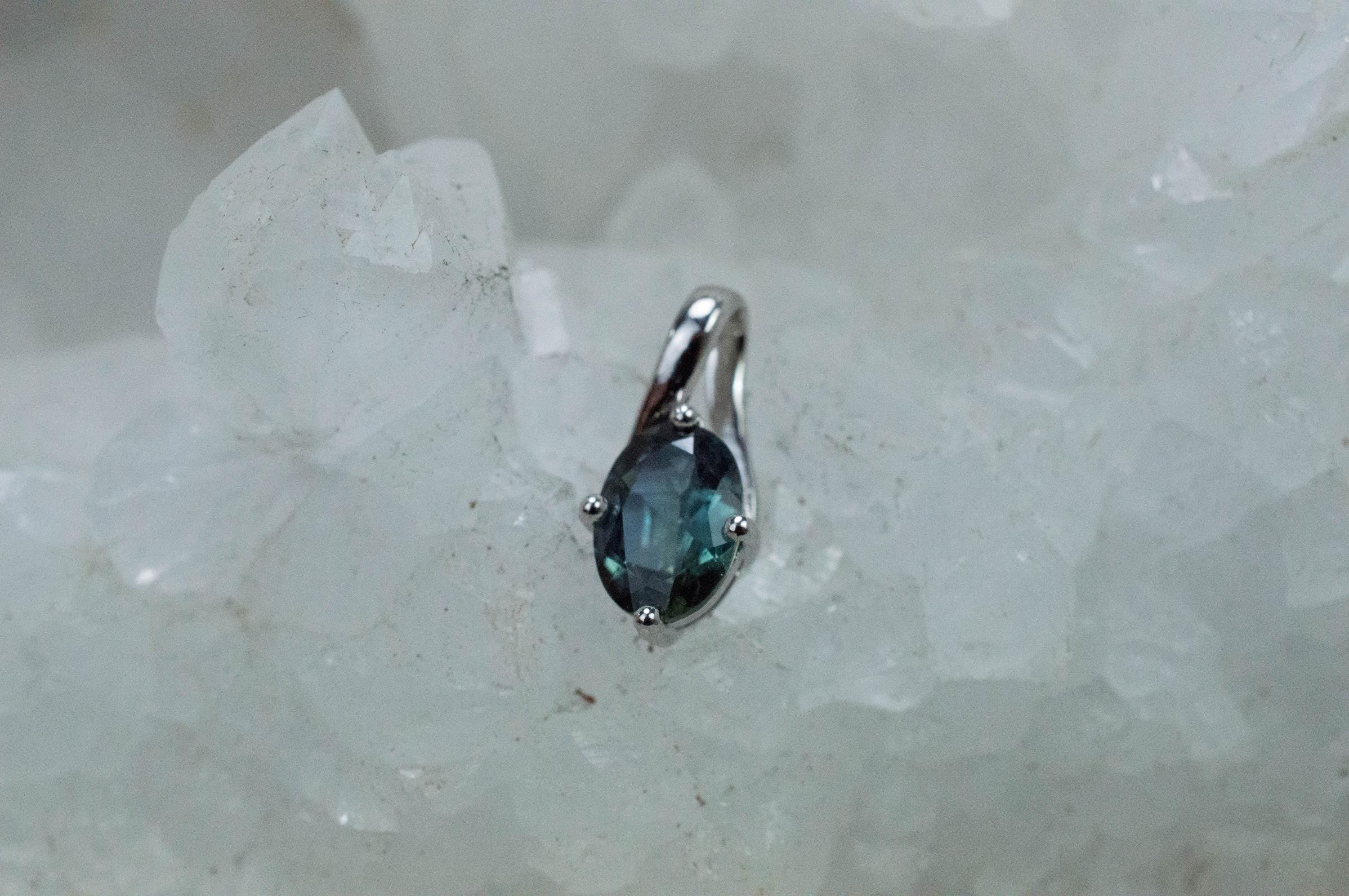 Australia Sapphire Pendant; Natural Untreated Sapphire; 0.820cts - Mark Oliver Gems