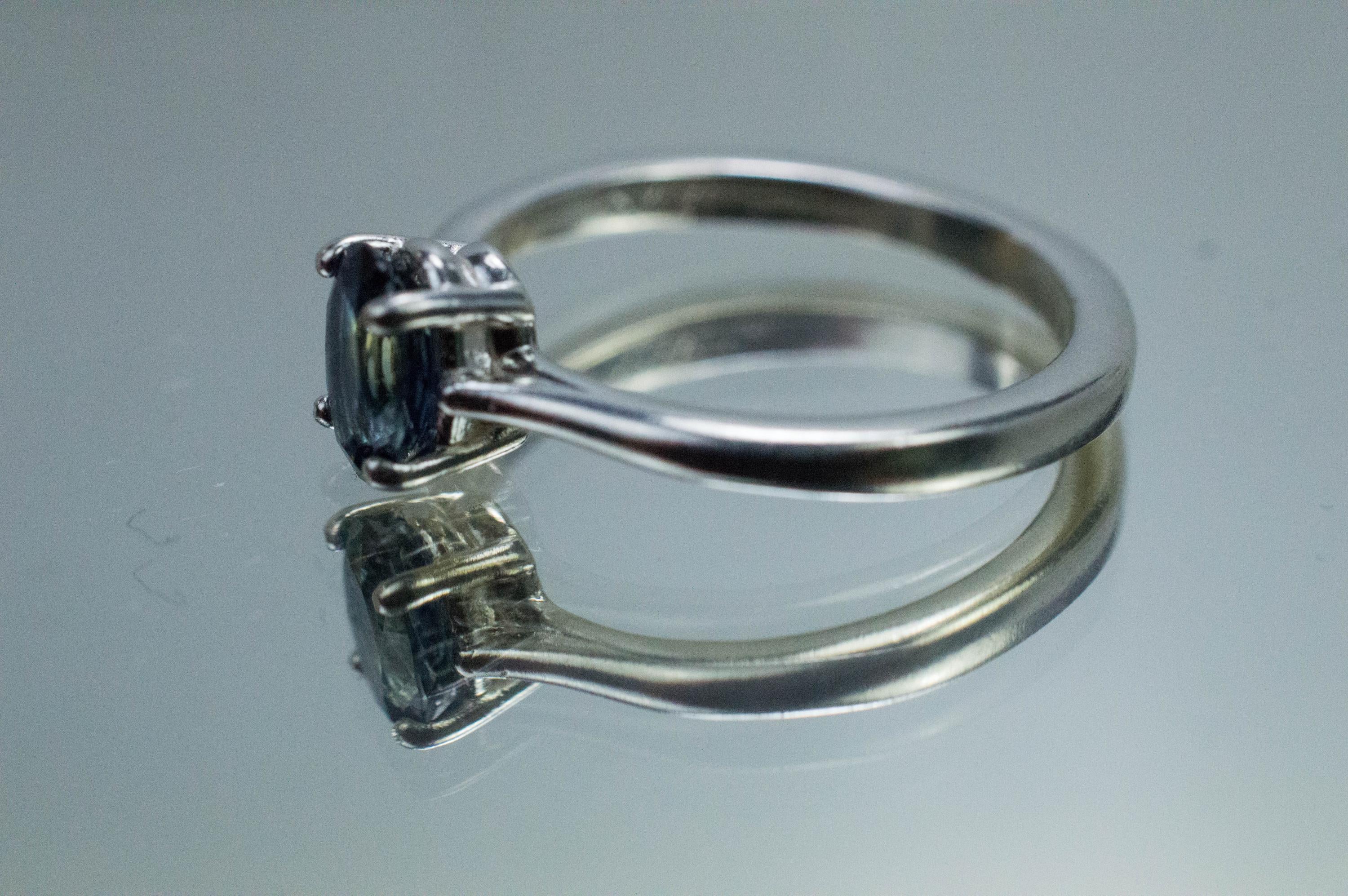 Australia Sapphire Ring, Natural Untreated Blue Sapphire; 0.920cts - Mark Oliver Gems