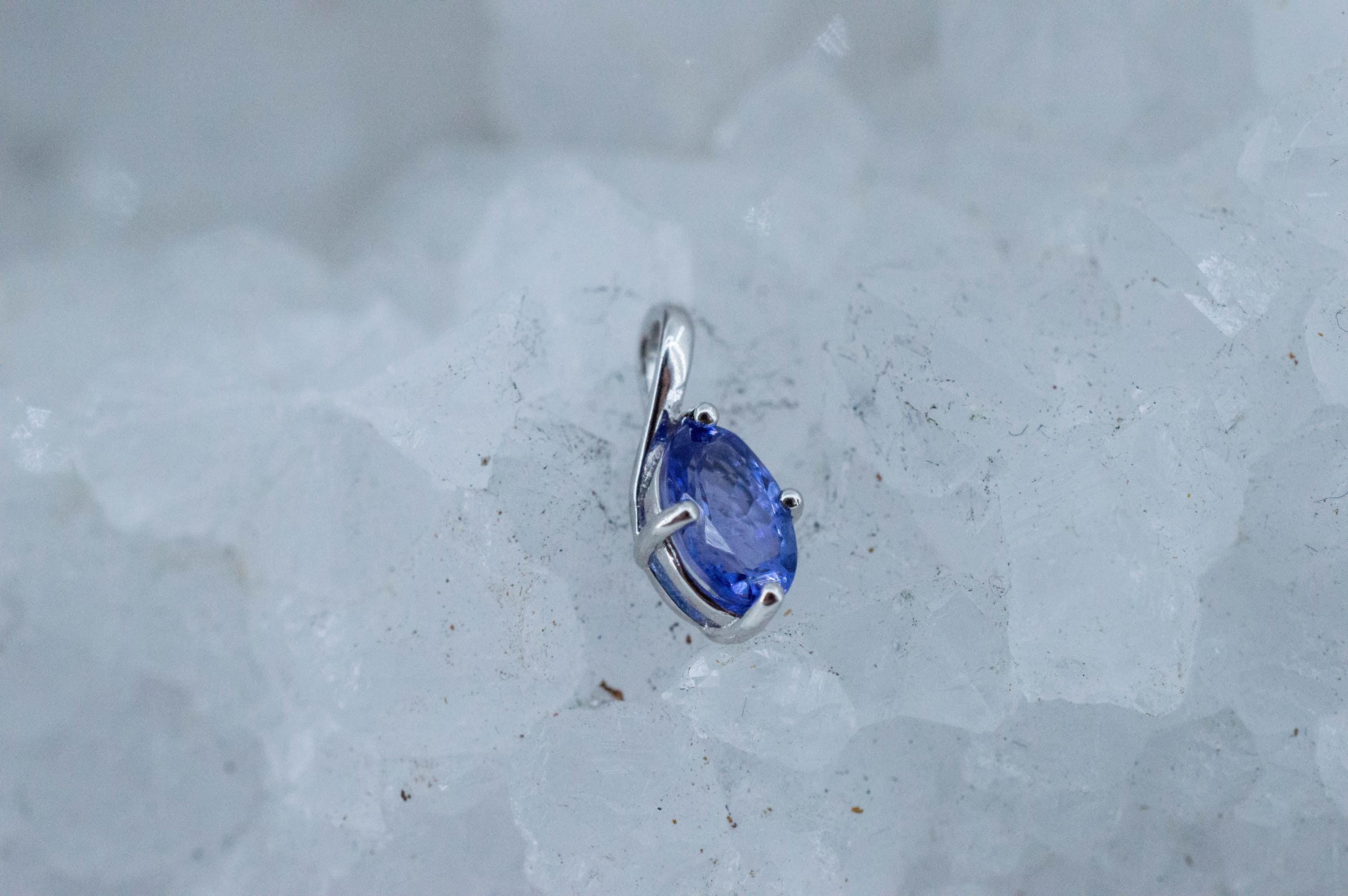 Tanzanite Pendant; Natural Tanzania Tanzanite; 0.495cts - Mark Oliver Gems