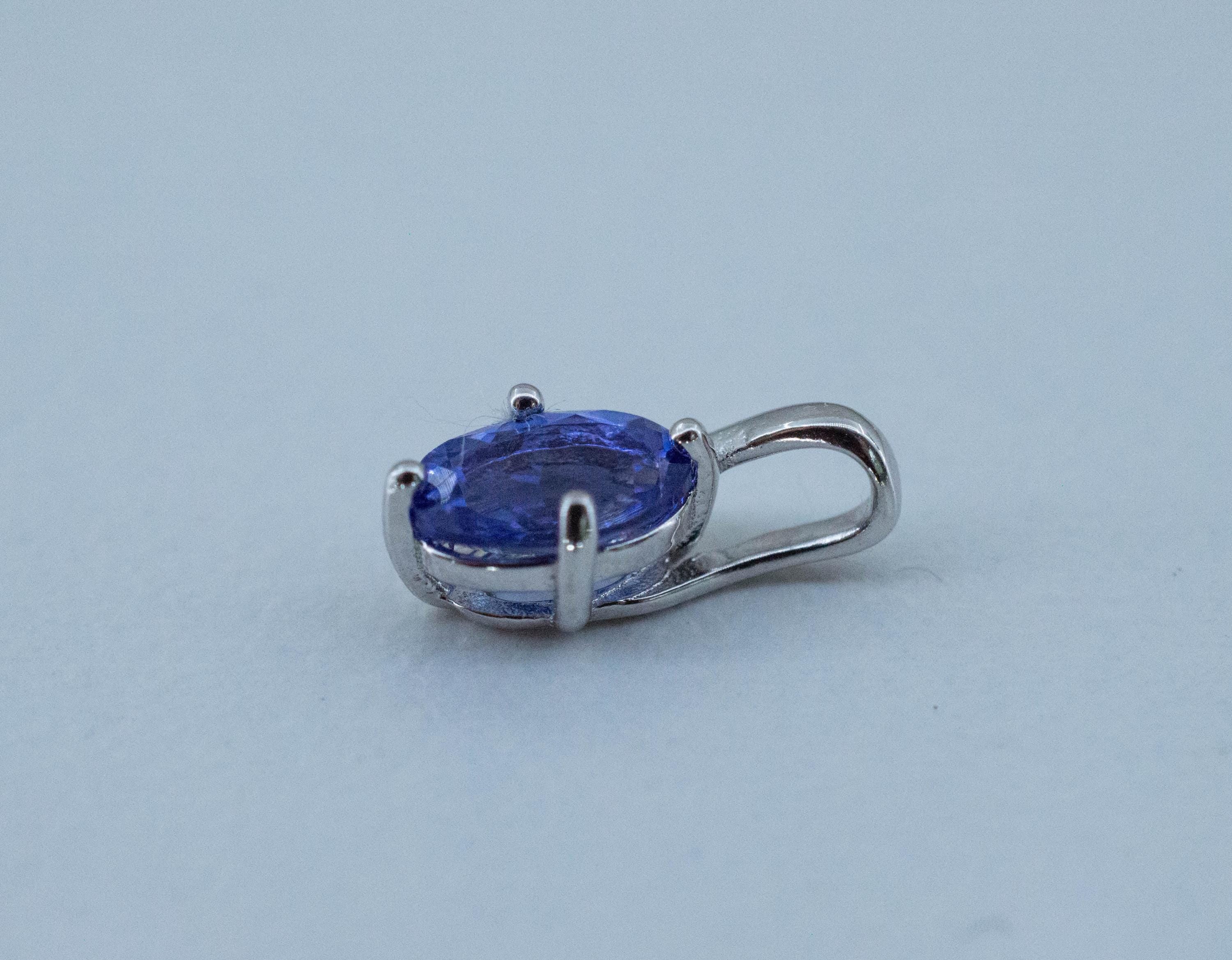 Tanzanite Pendant; Natural Tanzania Tanzanite; 0.500cts - Mark Oliver Gems