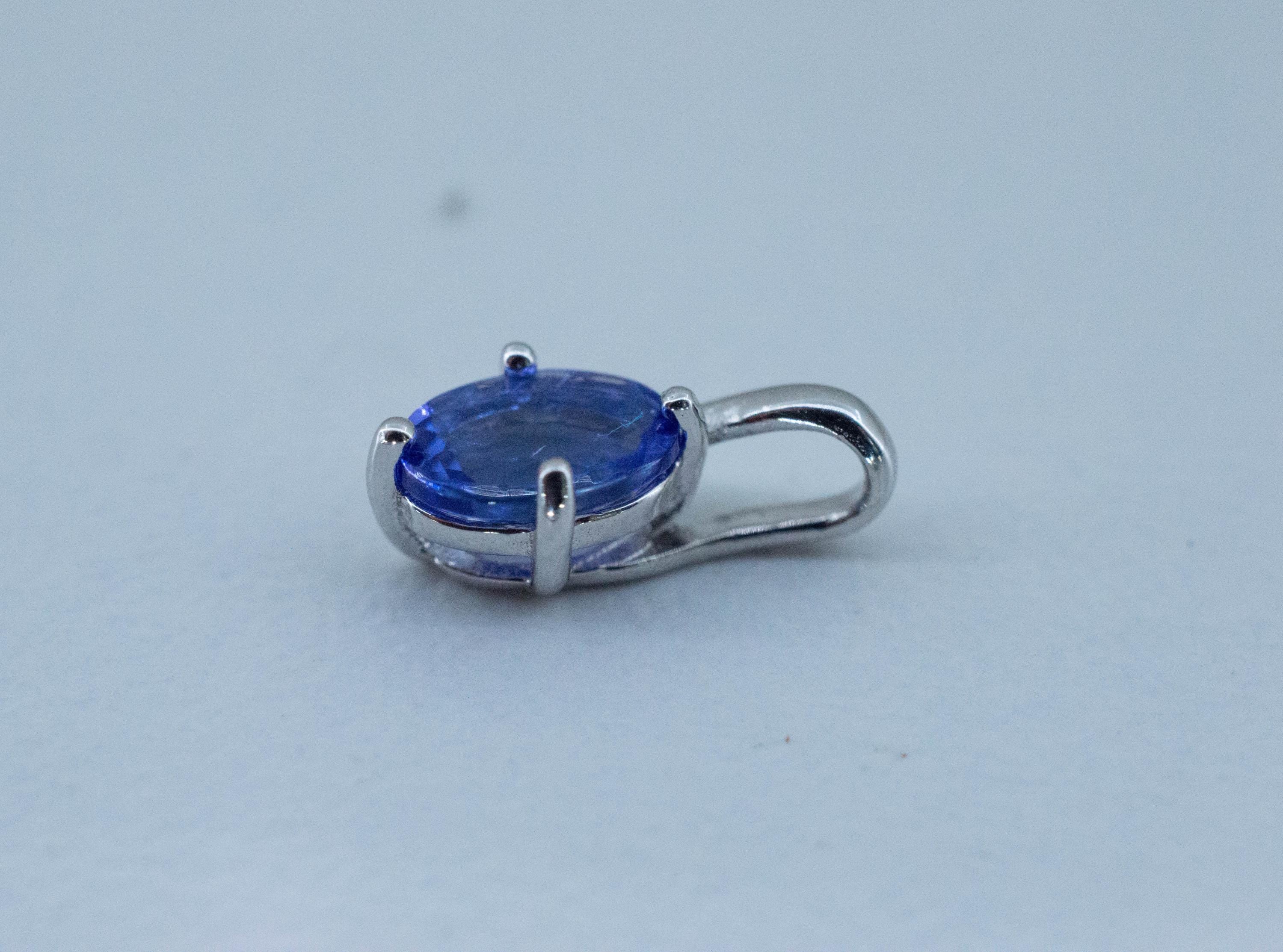Tanzanite Pendant; Natural Tanzania Tanzanite; 0.505cts - Mark Oliver Gems