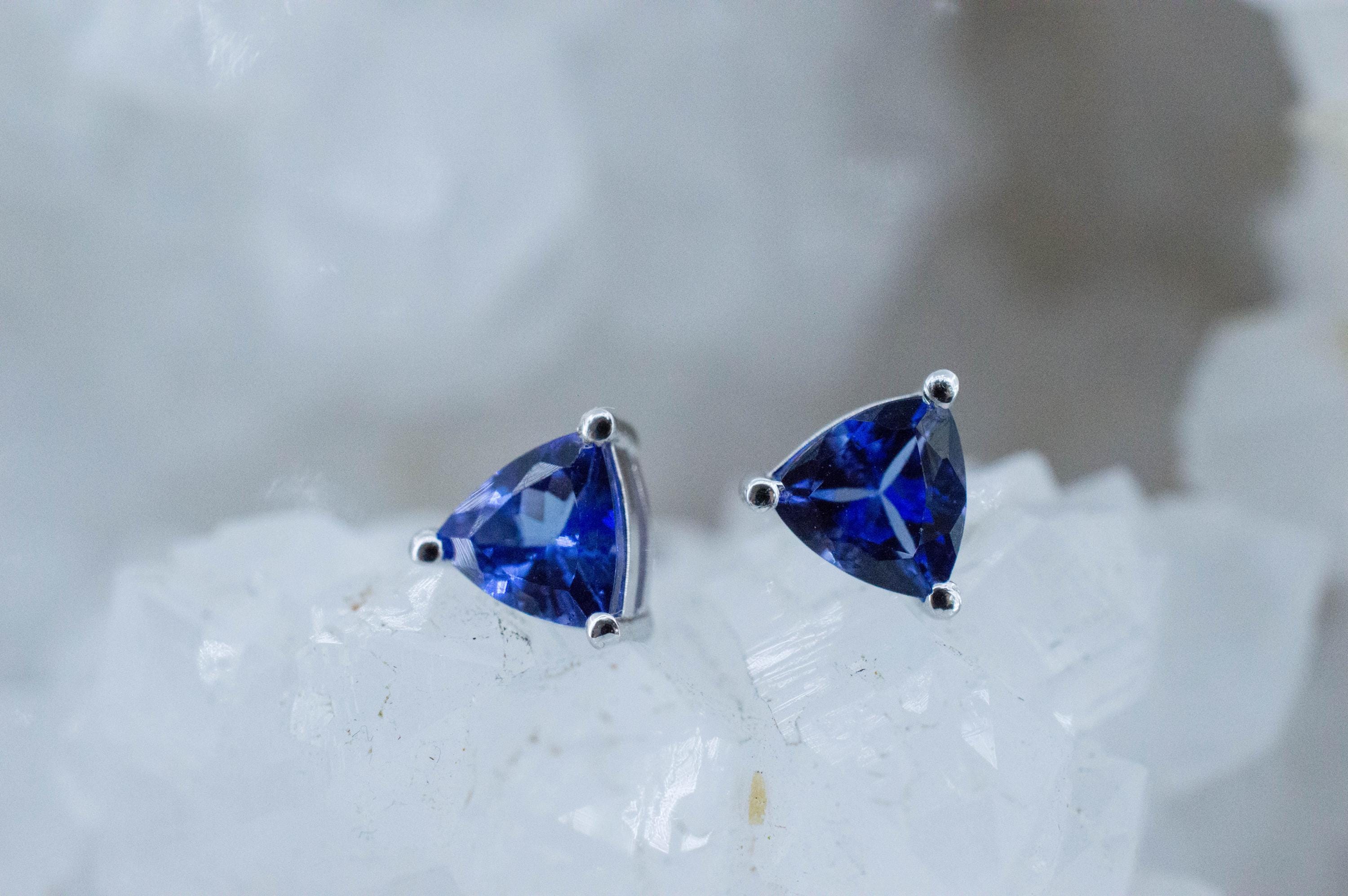 Tanzanite Earrings; Natural Tanzania Tanzanite; 0.955cts - Mark Oliver Gems