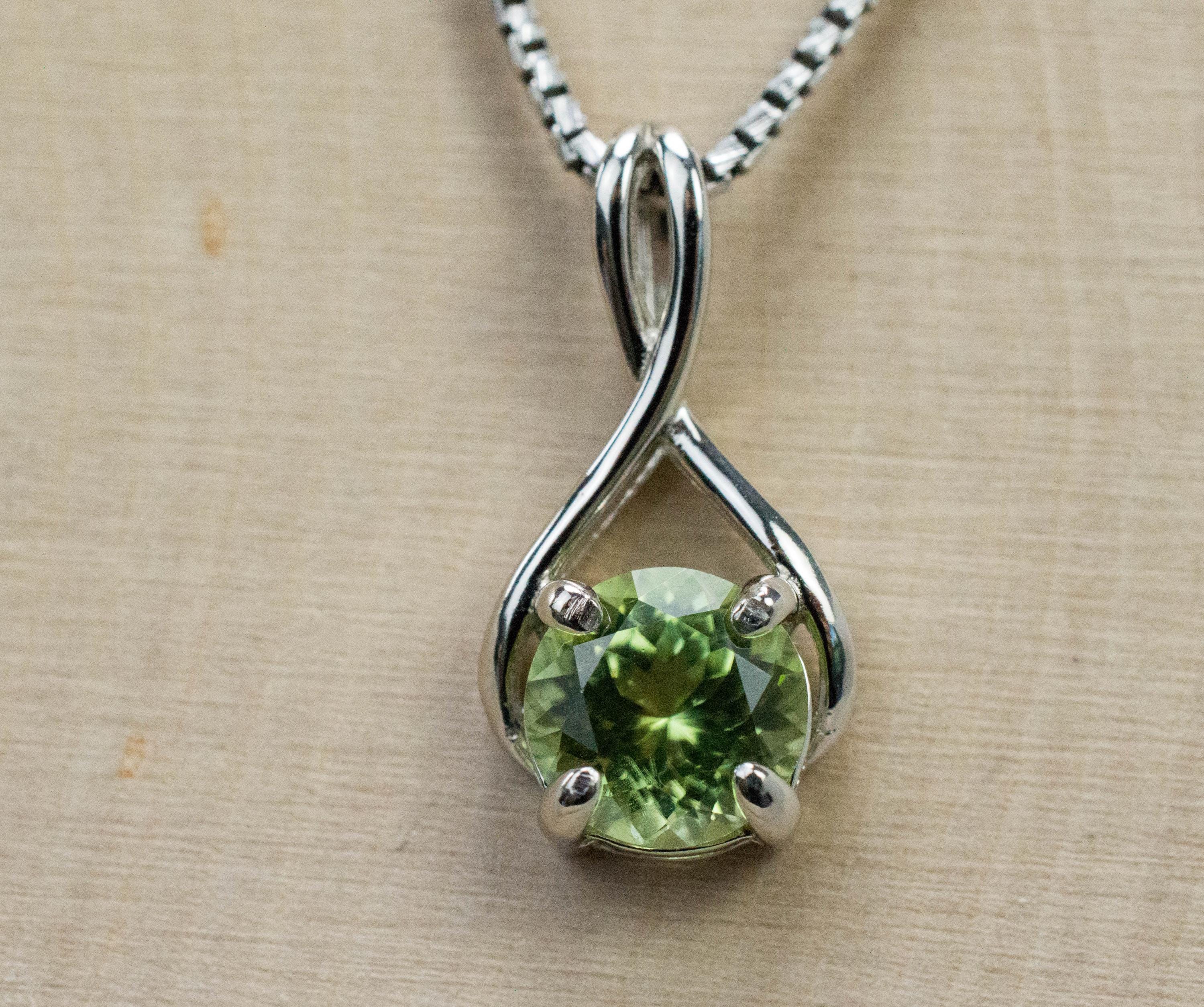 Peridot Pendant; Genuine Untreated Pakistan Peridot; 1.815cts - Mark Oliver Gems