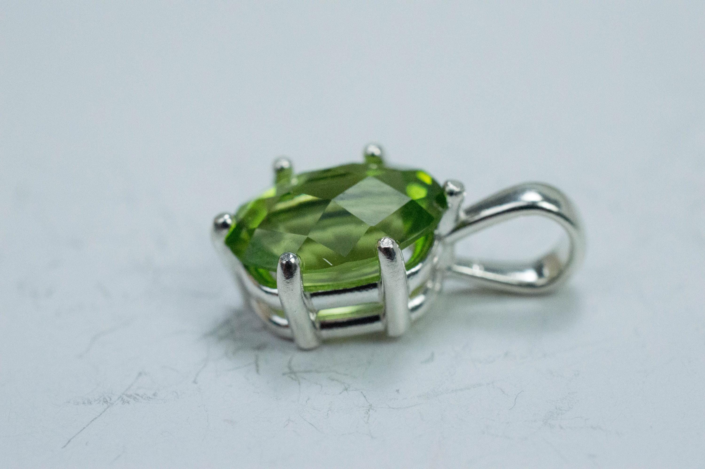 Peridot Pendant; Genuine Untreated Pakistan Peridot; 3.860cts - Mark Oliver Gems