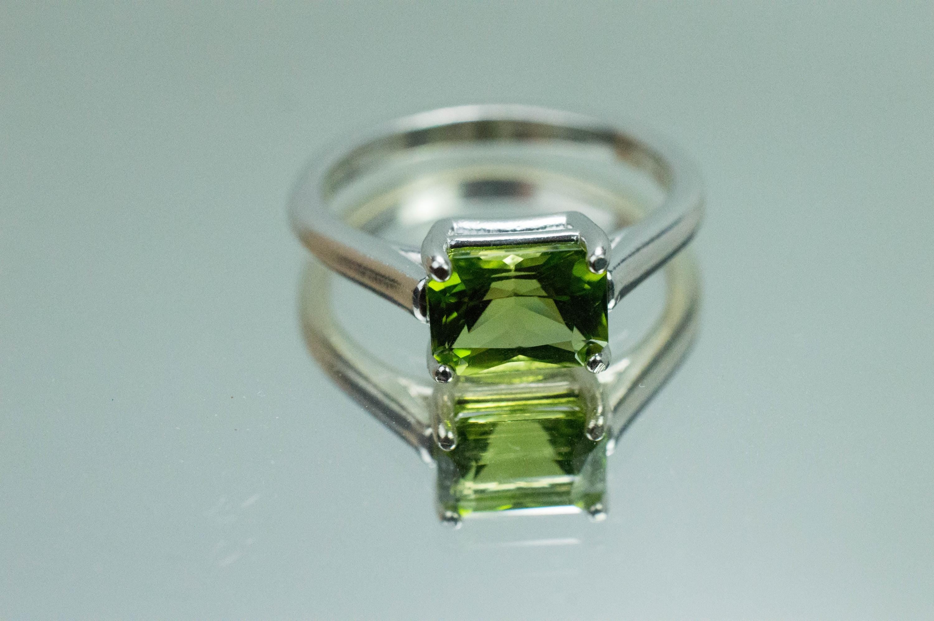Peridot Ring, Natural Untreated Arizona Peridot; 1.720cts - Mark Oliver Gems