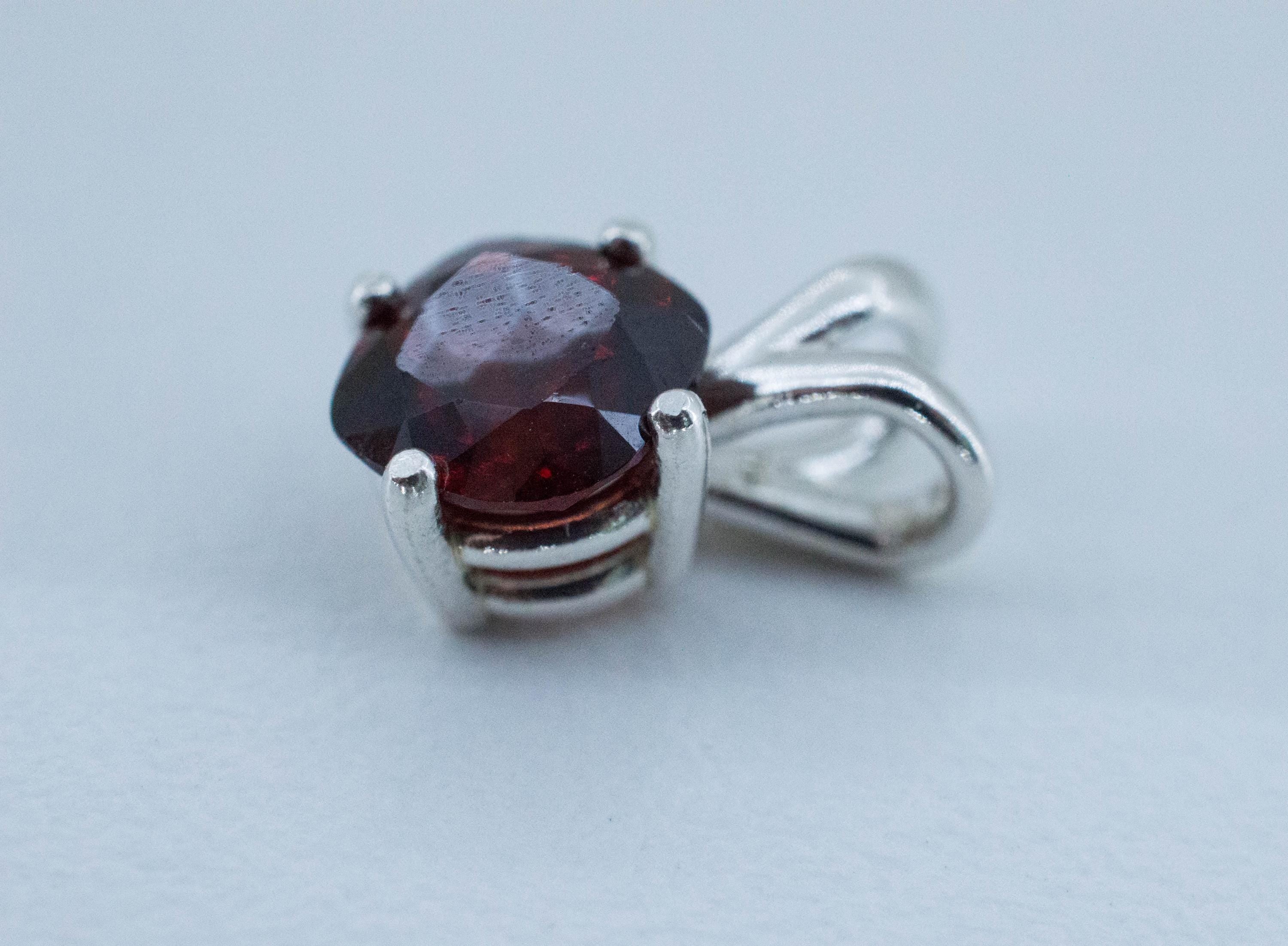 Pyrope Garnet Pendant; Natural Untreated Madagascar Garnet; 1.705cts - Mark Oliver Gems