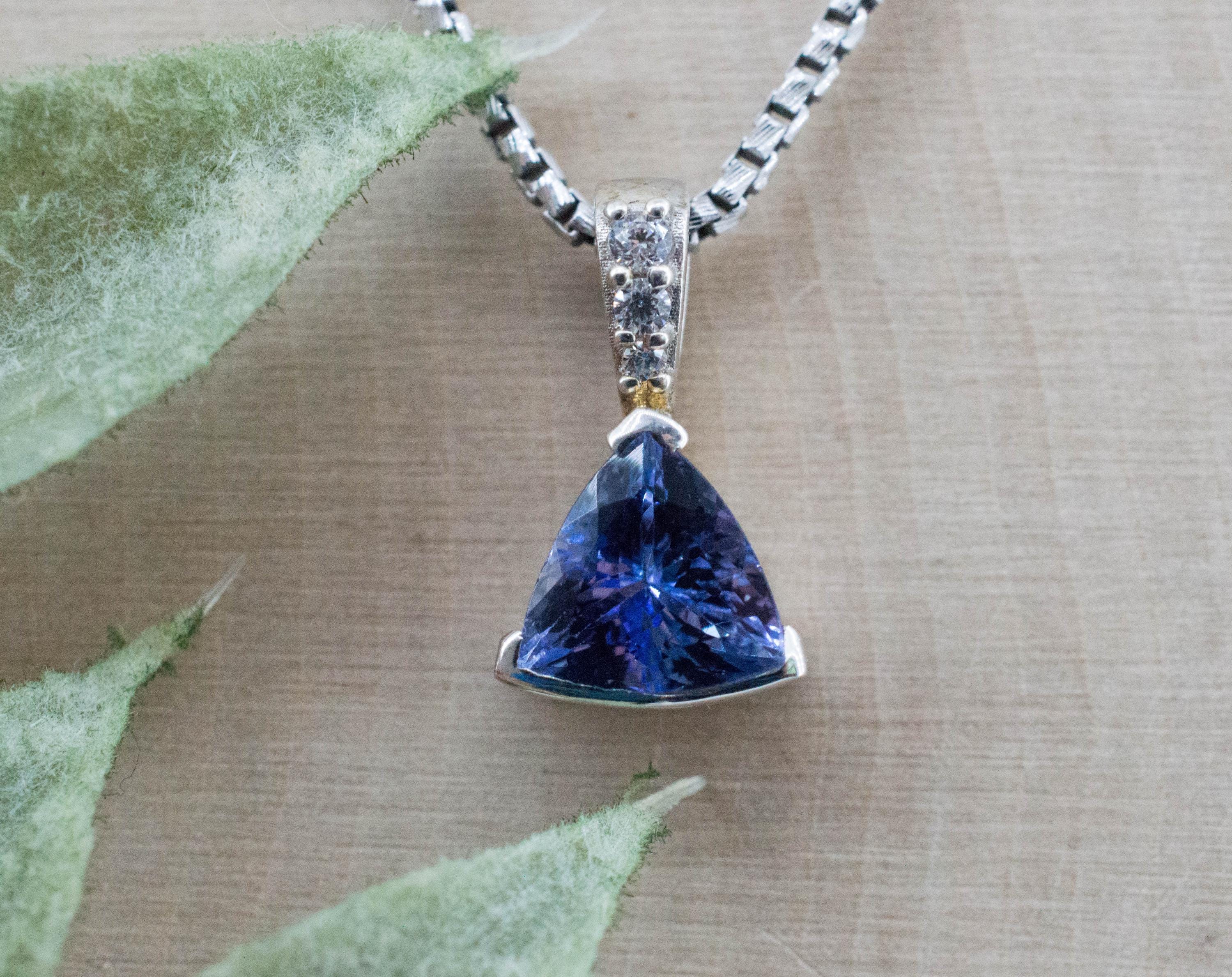 Tanzanite Pendant; Natural Tanzania Tanzanite; 1.270cts - Mark Oliver Gems