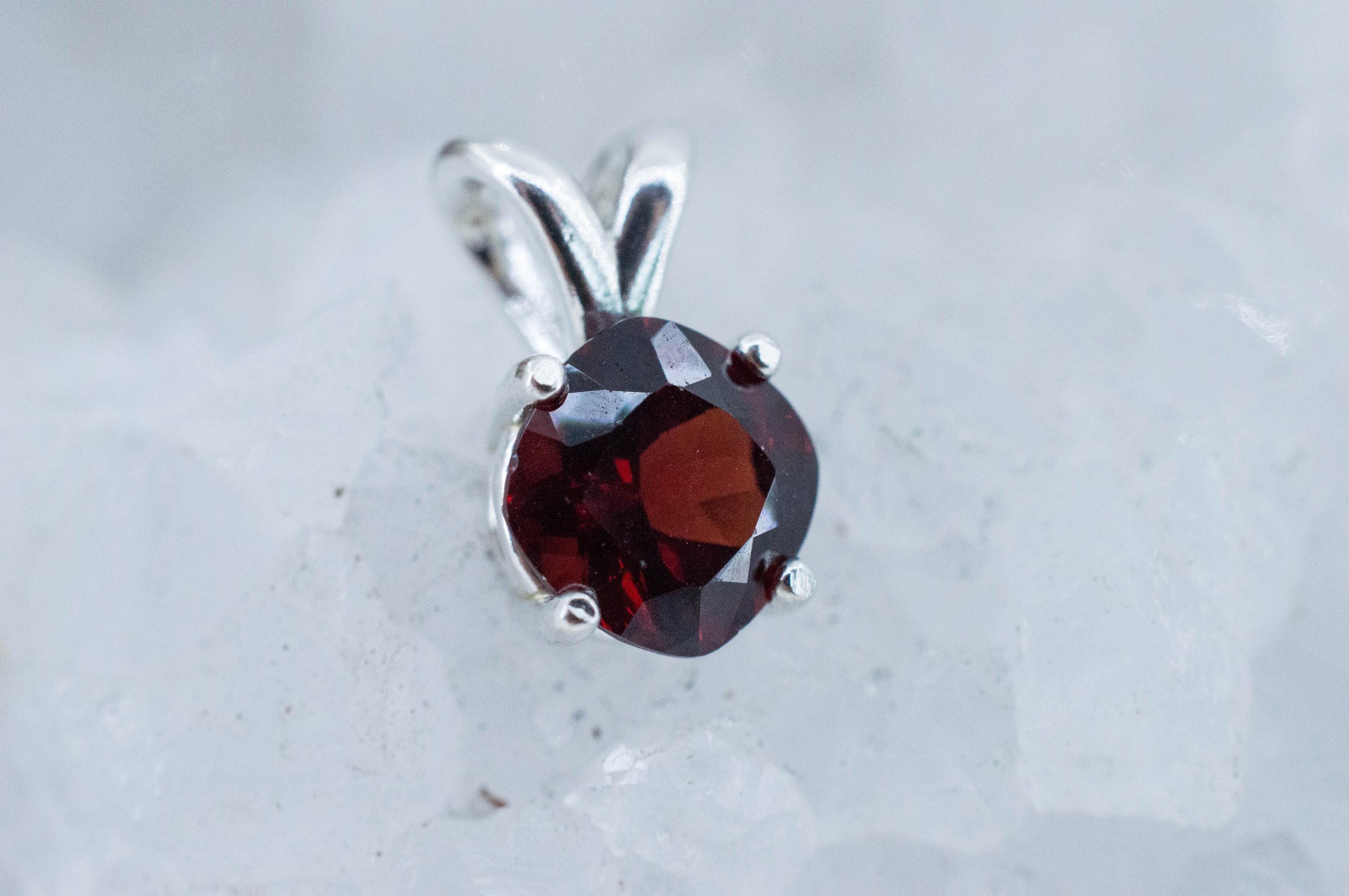 Pyrope Garnet Pendant; Natural Untreated Madagascar Garnet; 1.705cts - Mark Oliver Gems