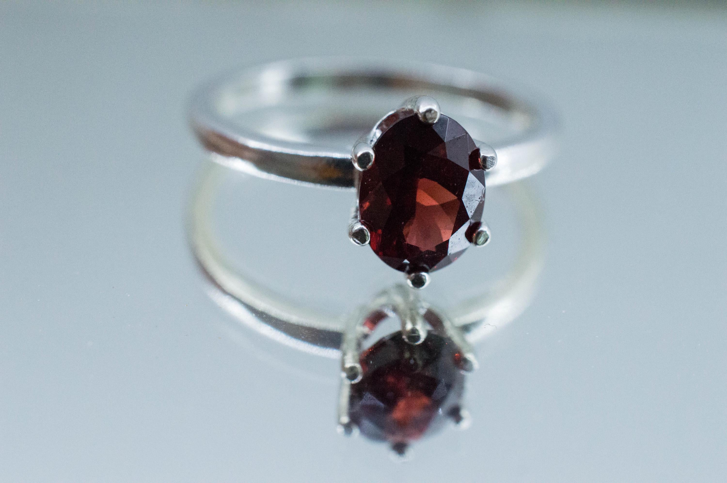 Pyrope Garnet Ring; Natural Untreated Madagascar Garnet; 1.500cts - Mark Oliver Gems