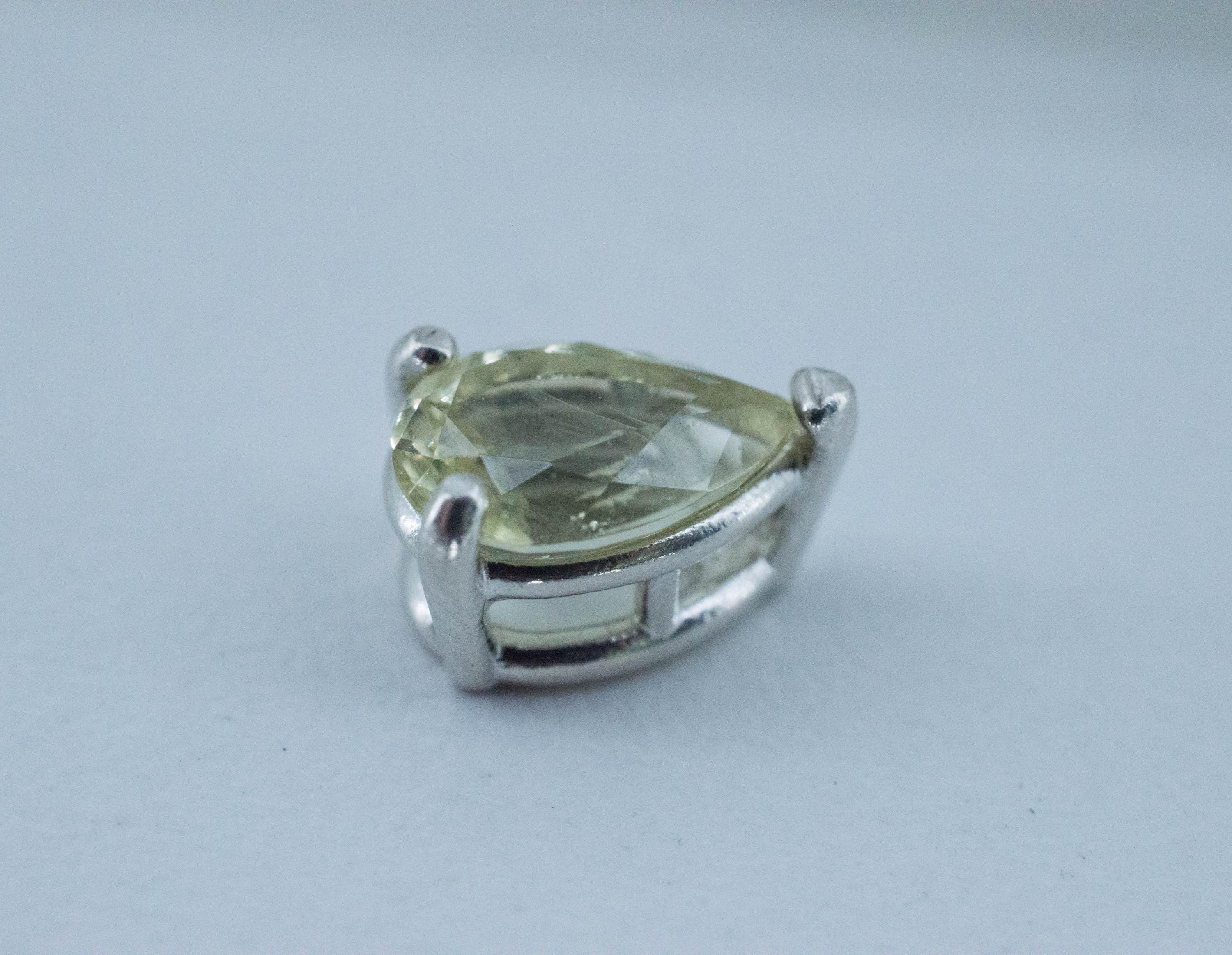 Heliodor Pendant, Natural Untreated Ukraine Golden Beryl; 1.300cts - Mark Oliver Gems