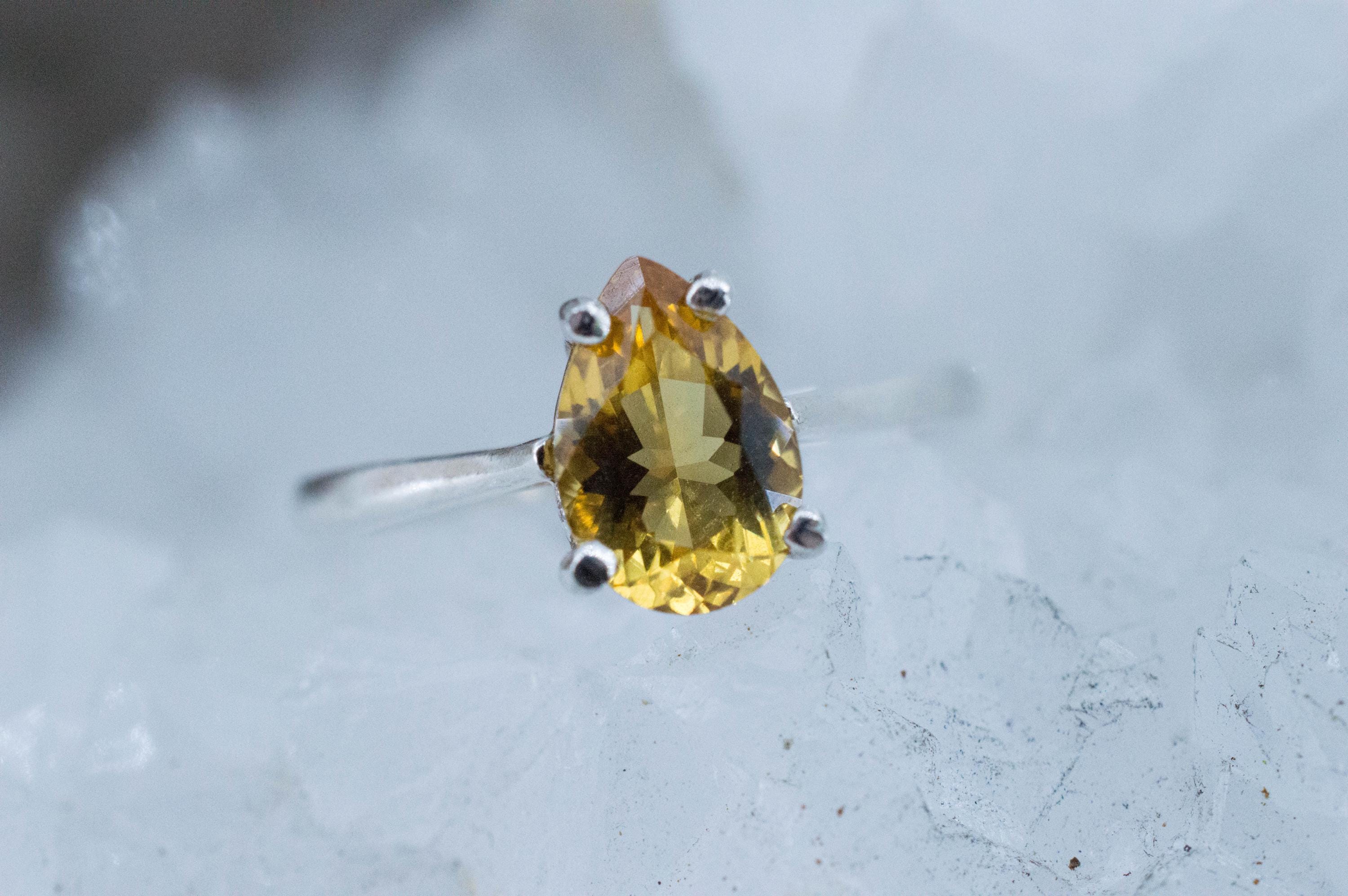 Heliodor Ring, Natural Untreated Madagascar Golden Beryl; 1.045cts - Mark Oliver Gems