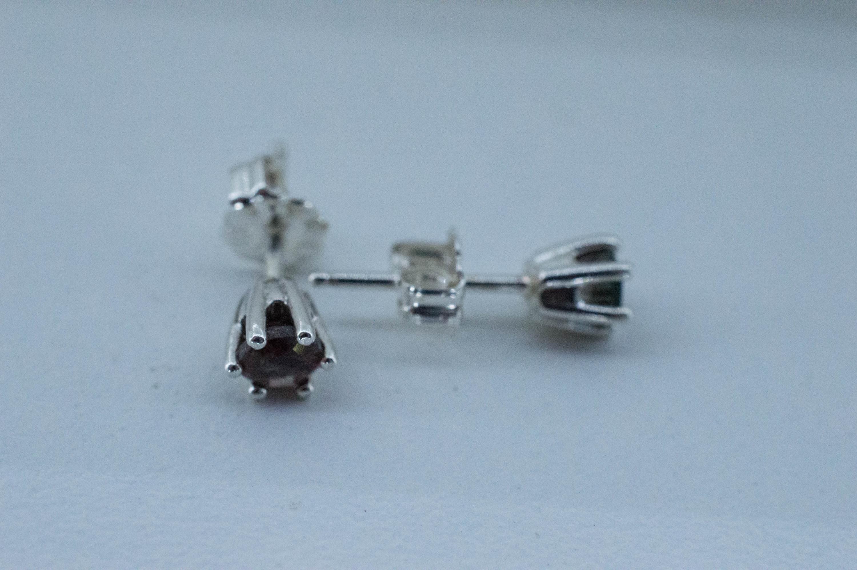 Green Oregon Sunstone Earrings; Natural Untreated Sunstone; 0.515cts - Mark Oliver Gems