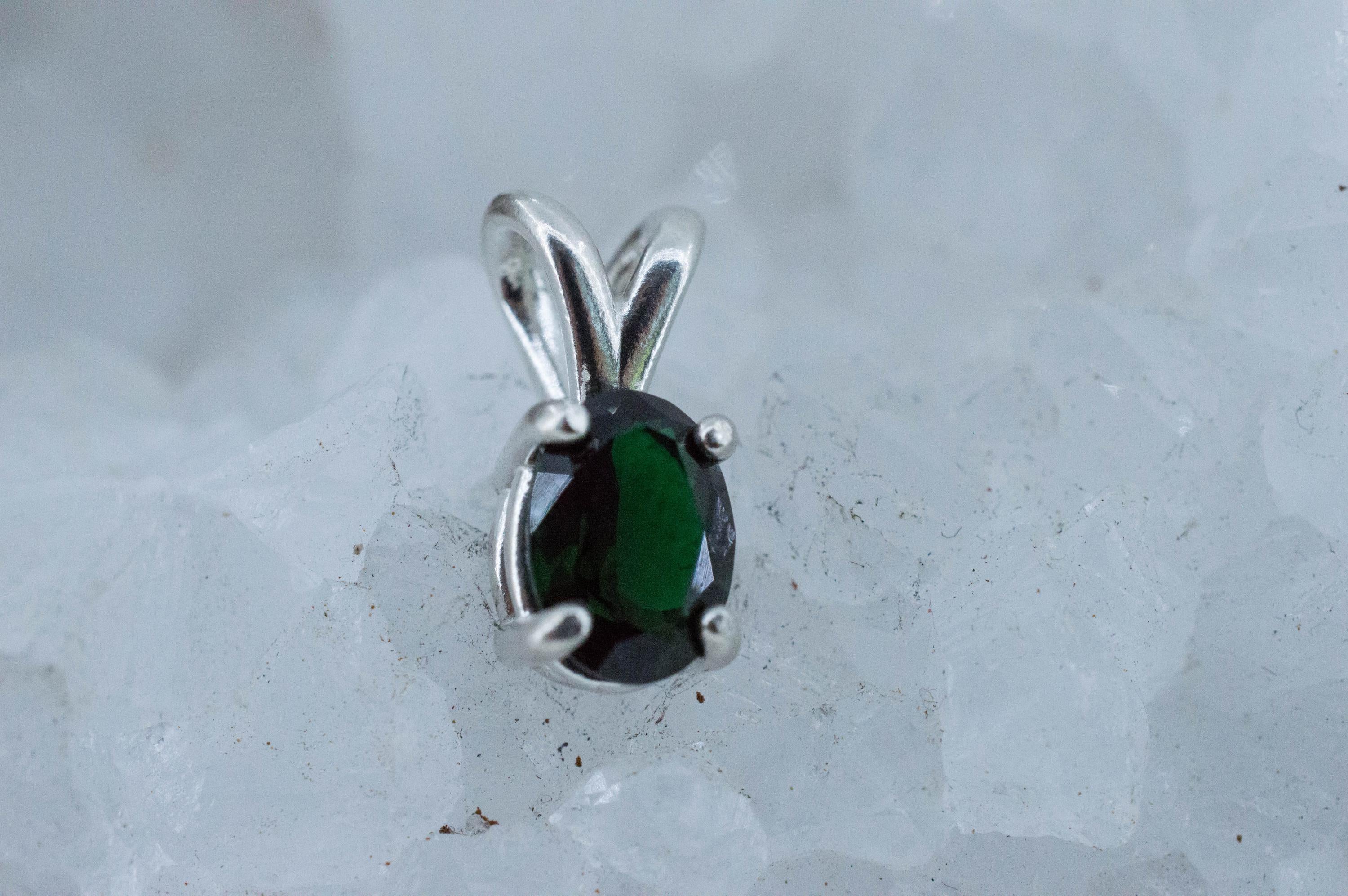 Chrome Tourmaline Pendant, Natural Untreated Tanzania Tourmaline; 1.030cts - Mark Oliver Gems