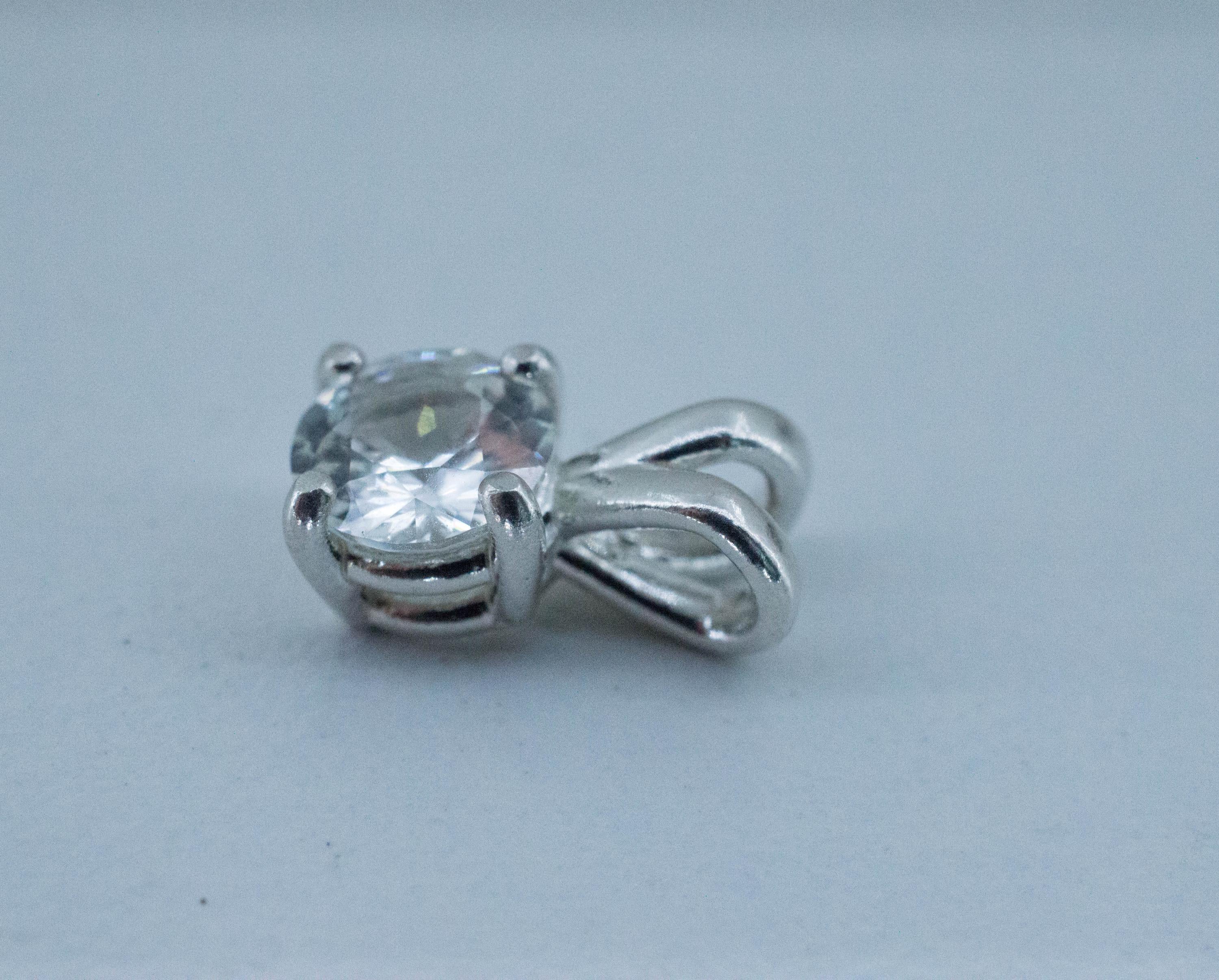 White Sapphire Pendant; Natural Sri Lanka Sapphire; 1.070cts - Mark Oliver Gems