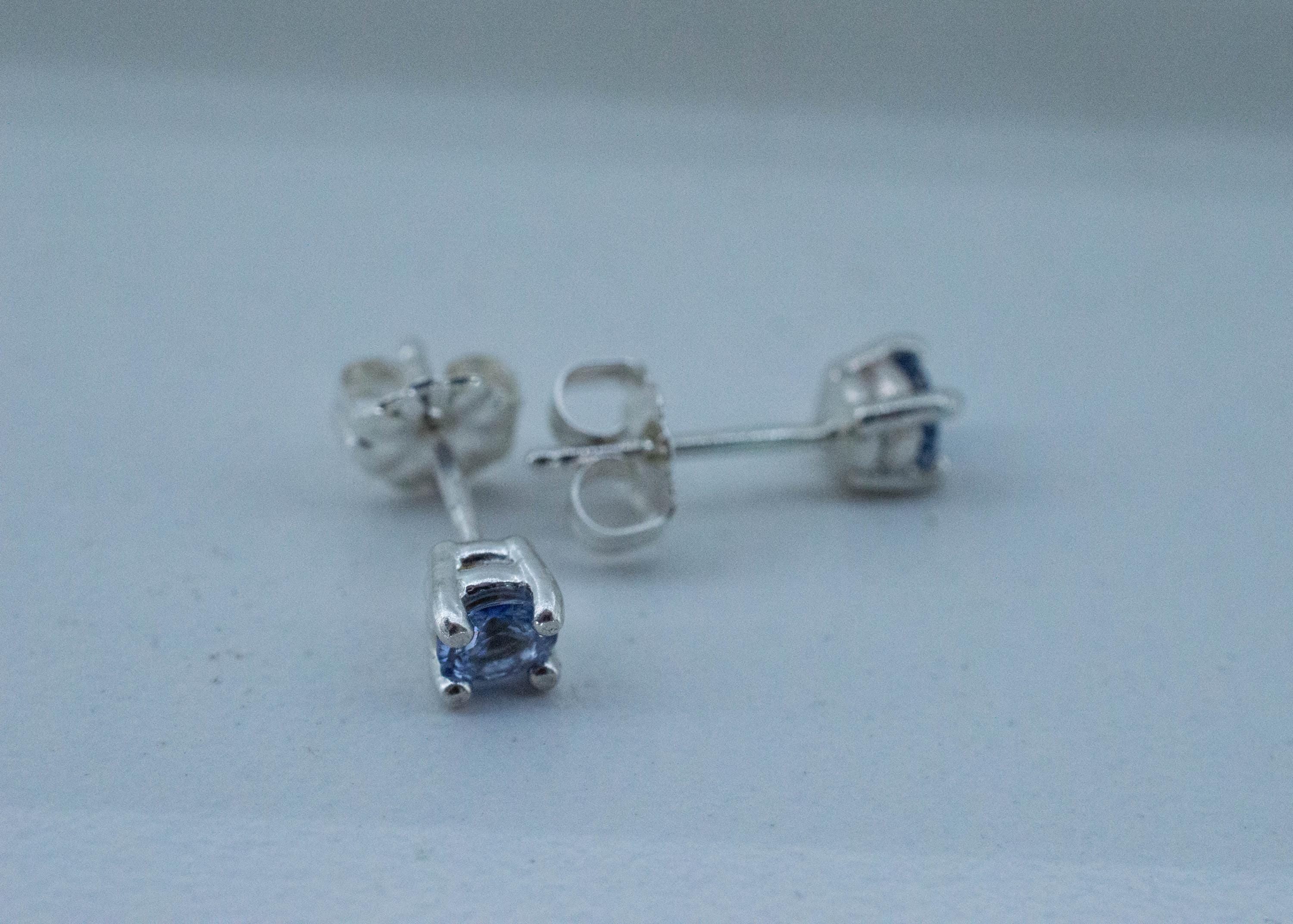 Blue Sapphire Earrings, Natural Untreated Sri Lanka Sapphire; 0.475cts - Mark Oliver Gems