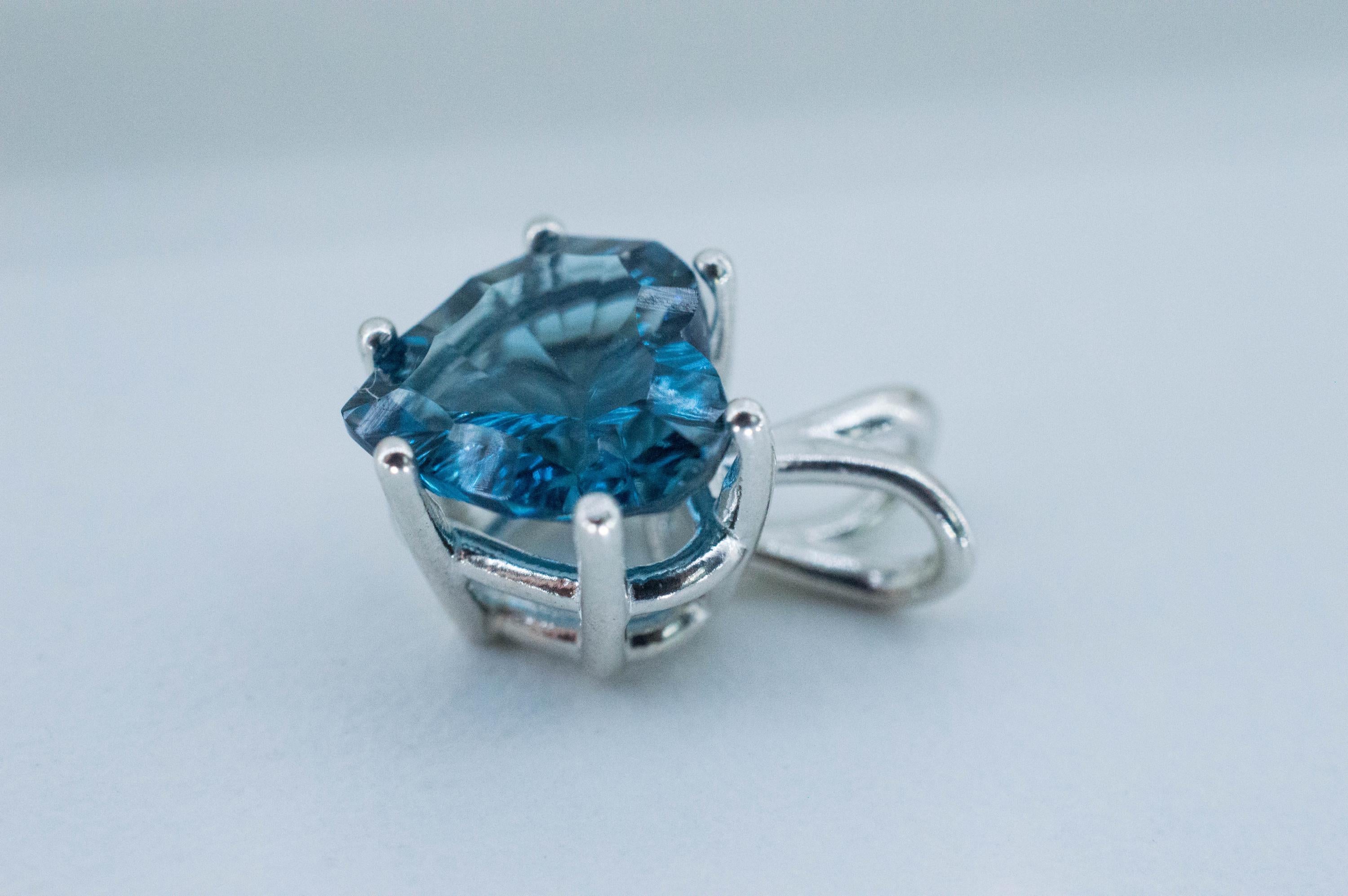 London Blue Topaz Pendant; Natural Brazil Topaz; 3.645cts - Mark Oliver Gems