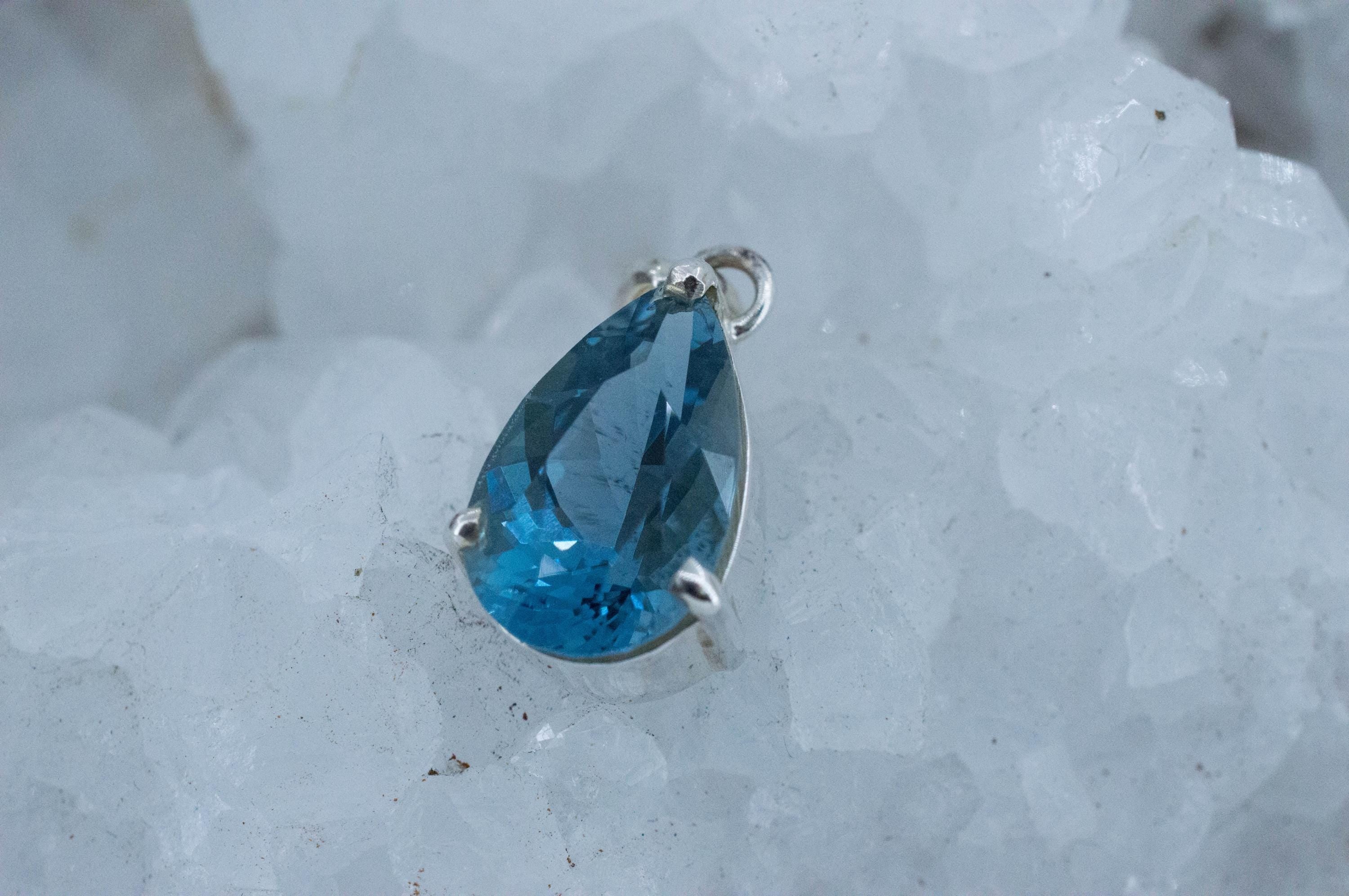 London Blue Topaz Pendant; Natural Brazil Topaz; 5.980cts - Mark Oliver Gems