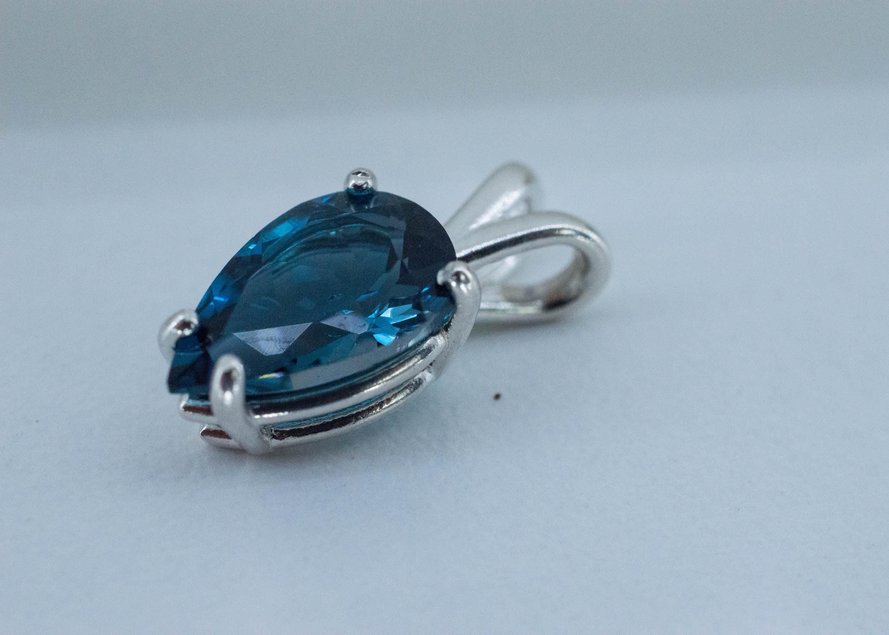 London Blue Topaz Pendant; Natural Brazil Topaz; 3.155cts - Mark Oliver Gems