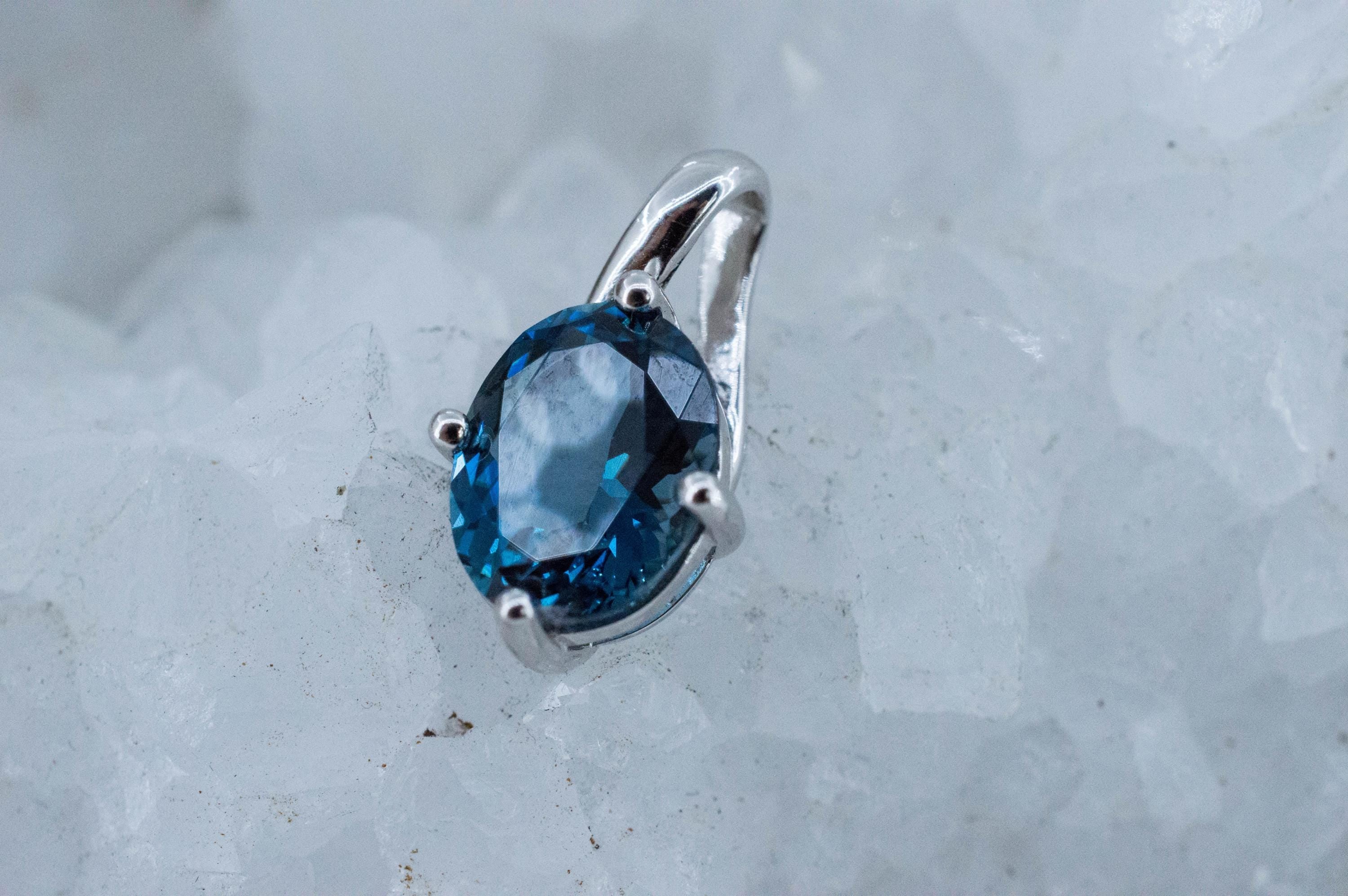 London Blue Topaz Pendant; Natural Brazil Topaz; 3.330cts - Mark Oliver Gems