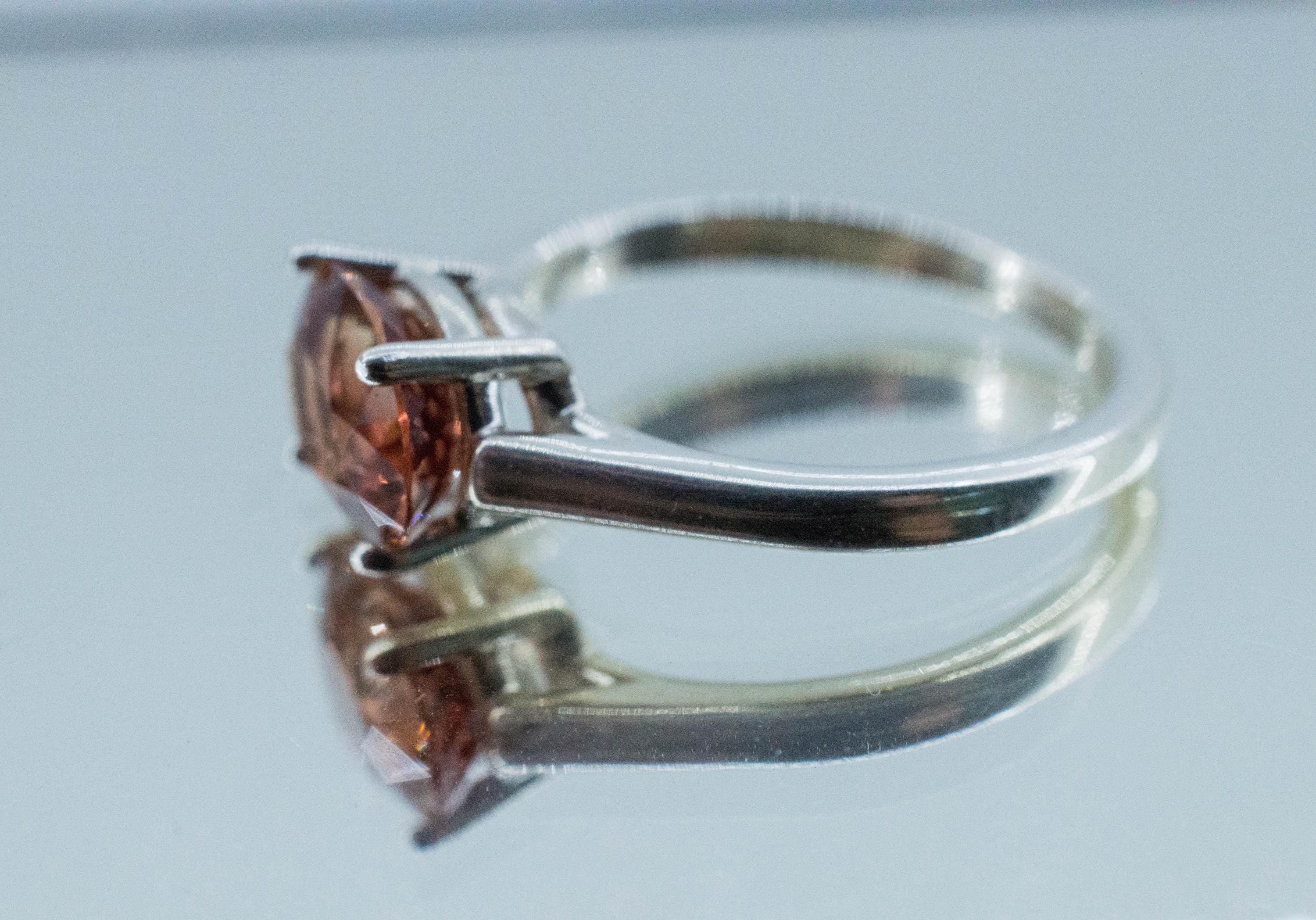 Oregon Sunstone Ring; Natural Untreated USA Sunstone; 1.900cts - Mark Oliver Gems