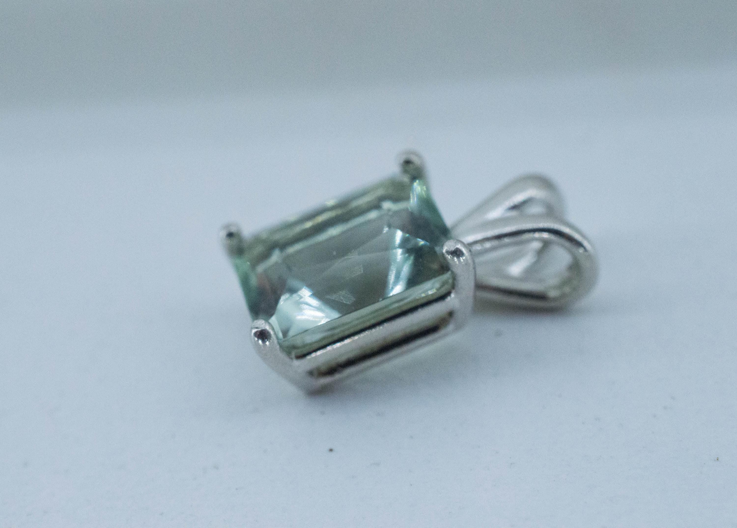 Prasiolite Pendant; Natural Brazil Green Amethyst; 2.890cts - Mark Oliver Gems