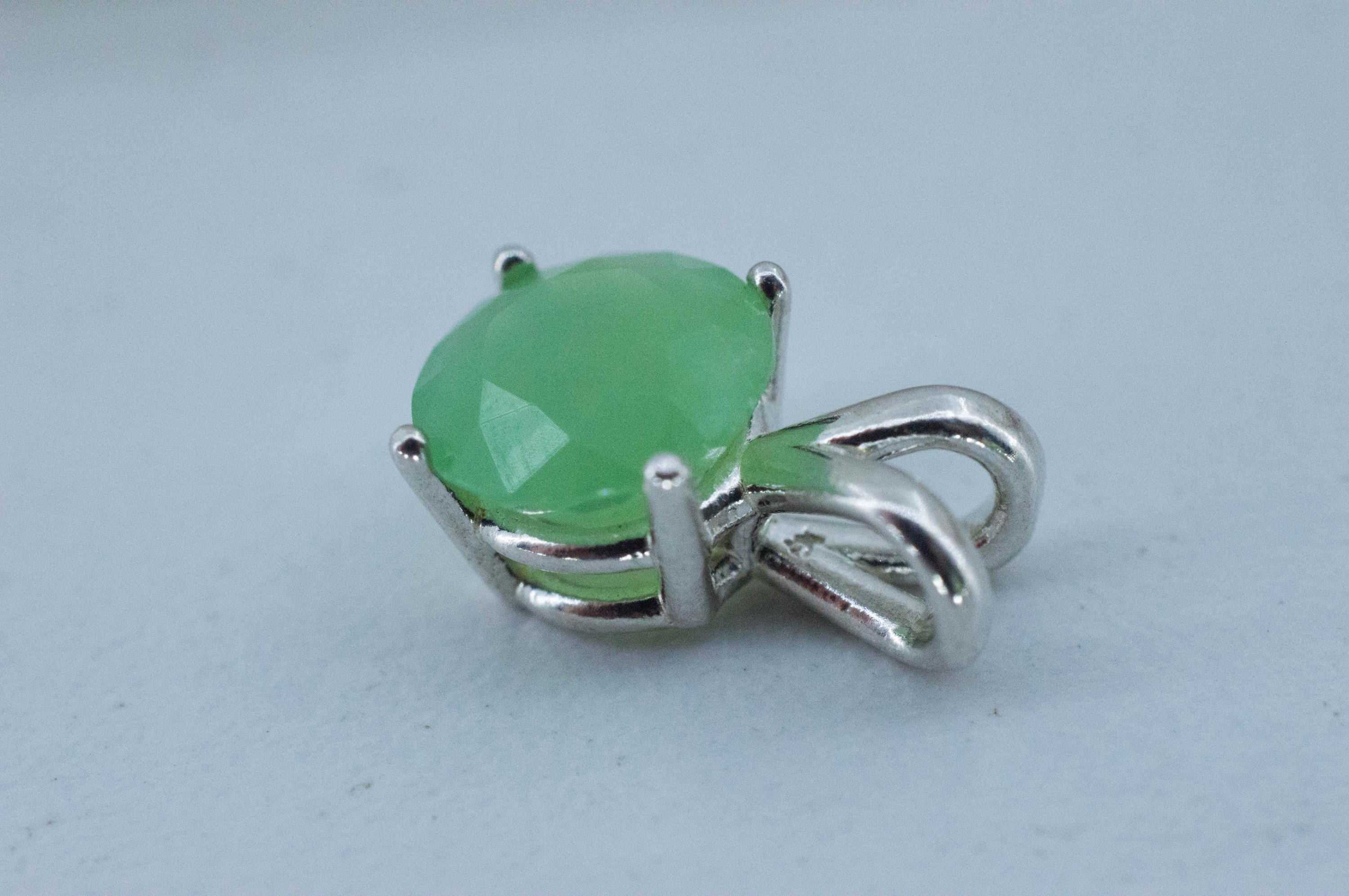 Chrysoprase Pendant; Natural Untreated Australia Chrysoprase; 2.375cts - Mark Oliver Gems