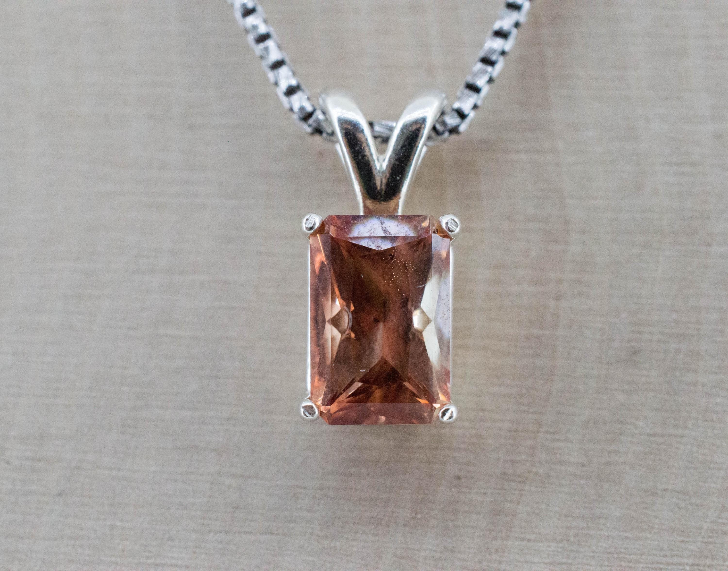Oregon Sunstone Pendant, Natural Untreated Oregon Sunstone; 2.010cts - Mark Oliver Gems