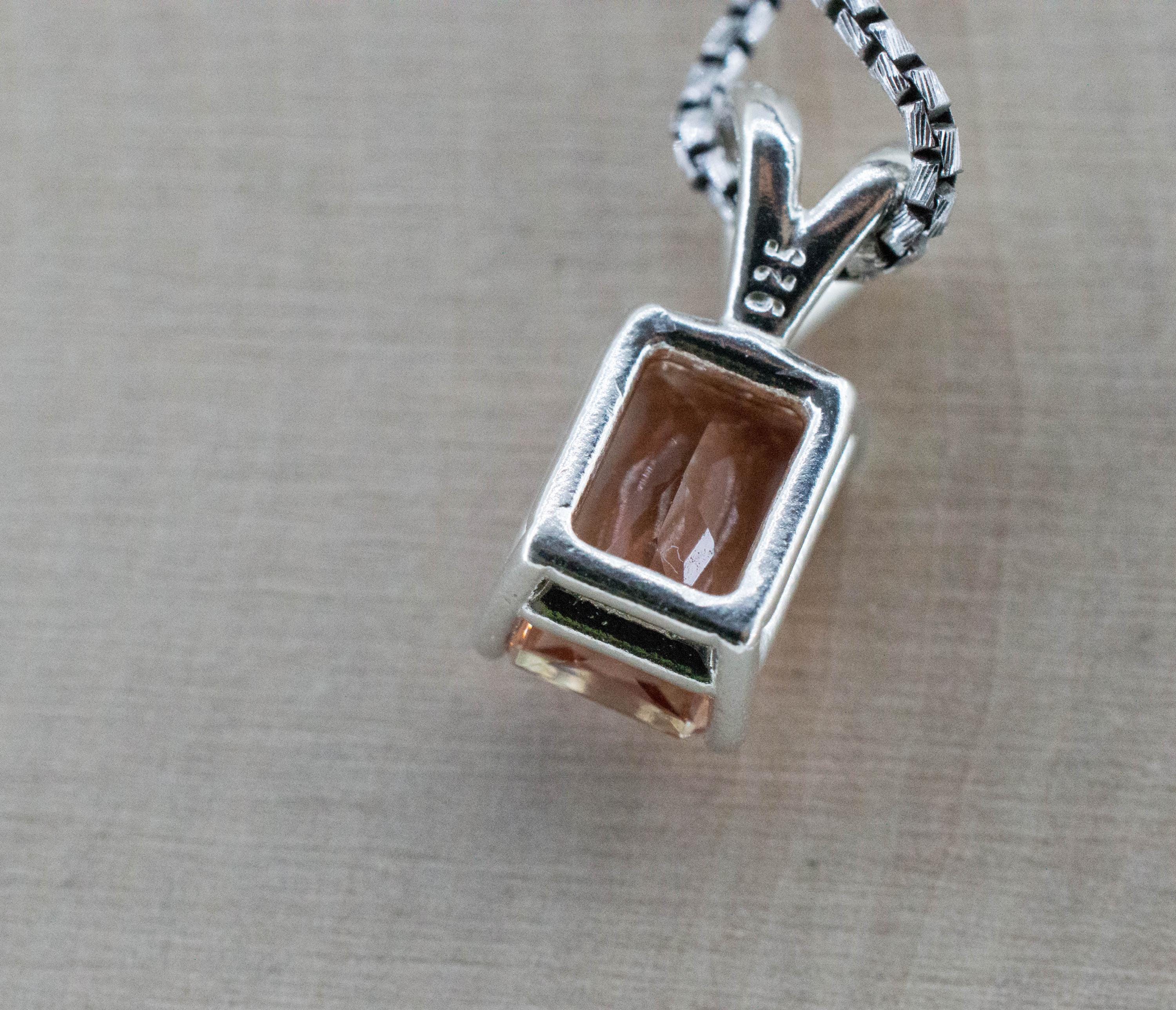 Oregon Sunstone Pendant, Natural Untreated Oregon Sunstone; 2.010cts - Mark Oliver Gems