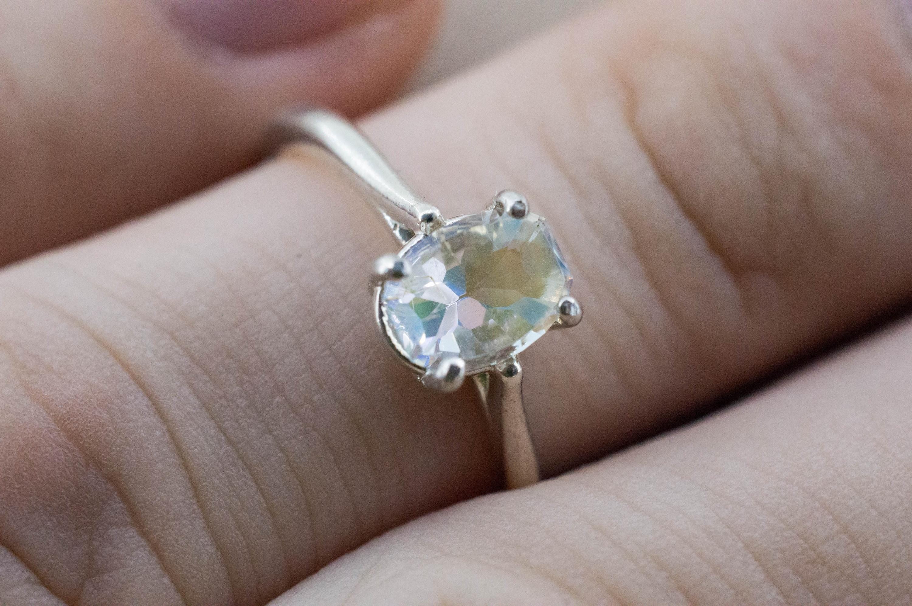 Rainbow Moonstone Ring, Natural Untreated Madagascar Moonstone; 0.820cts