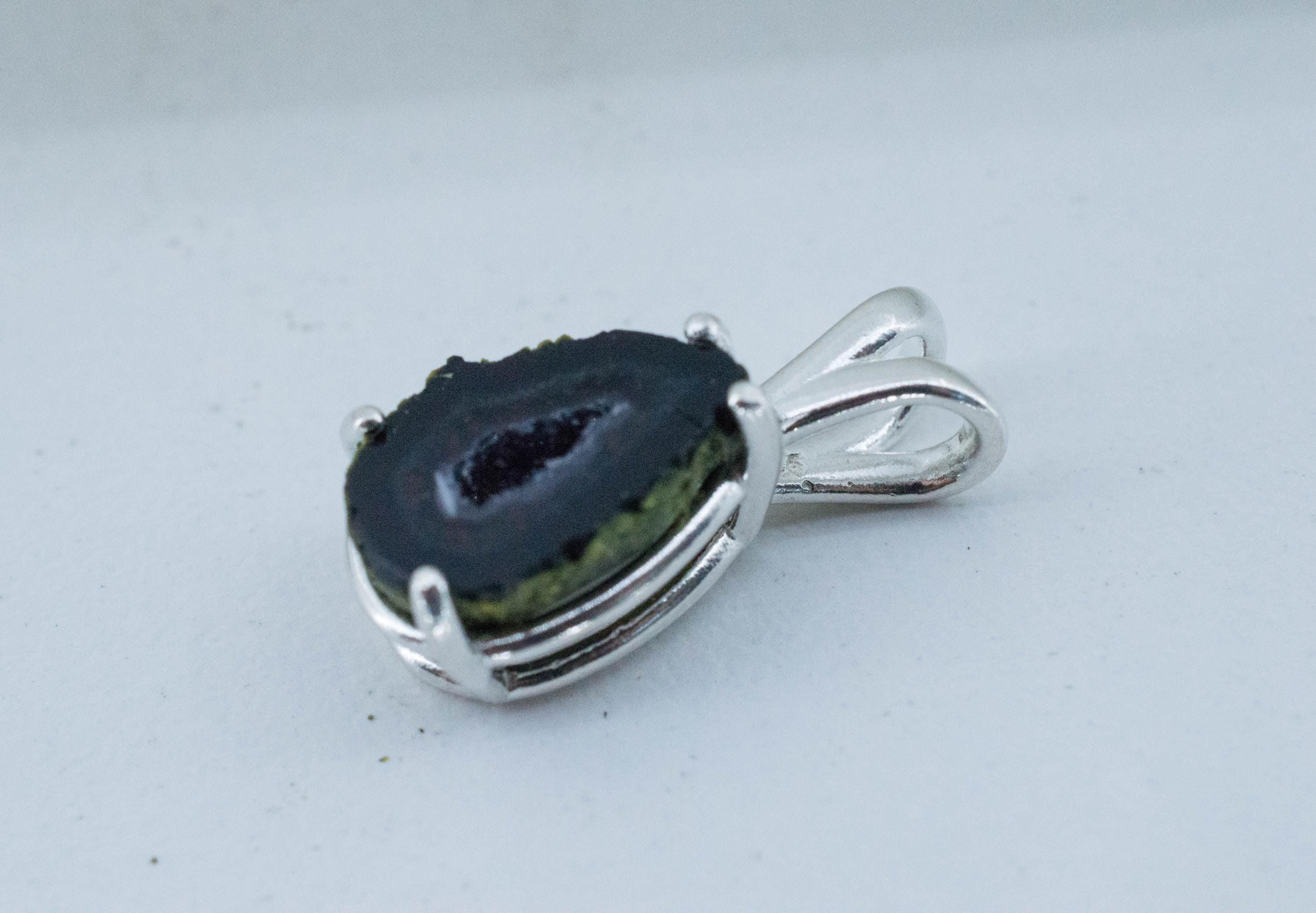 Mini Agate Geode Pendant, Natural Untreated Mexico Tabasco Geode; 4.175cts - Mark Oliver Gems