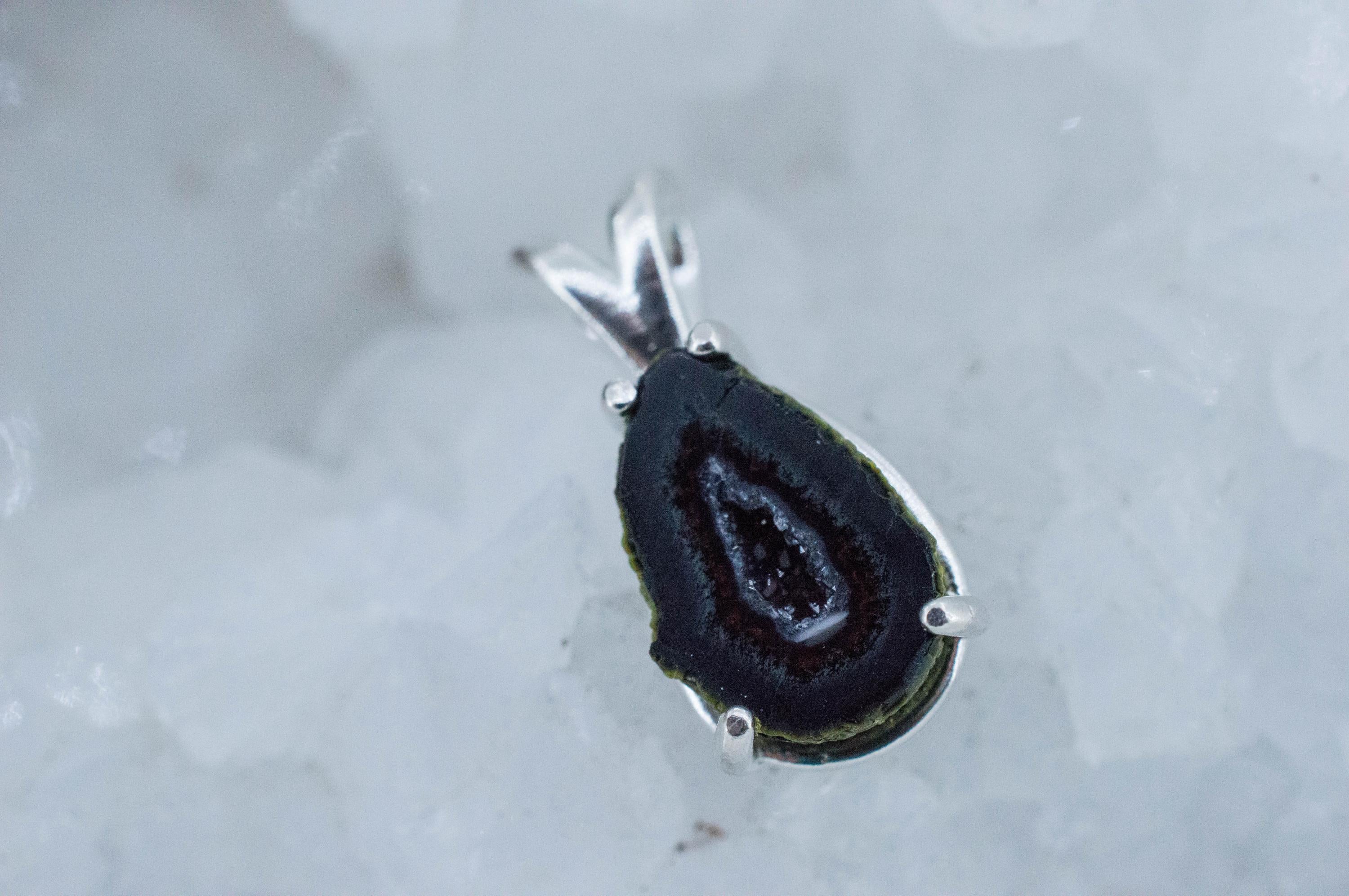 Mini Agate Geode Pendant, Natural Untreated Mexico Tabasco Geode; 4.175cts - Mark Oliver Gems