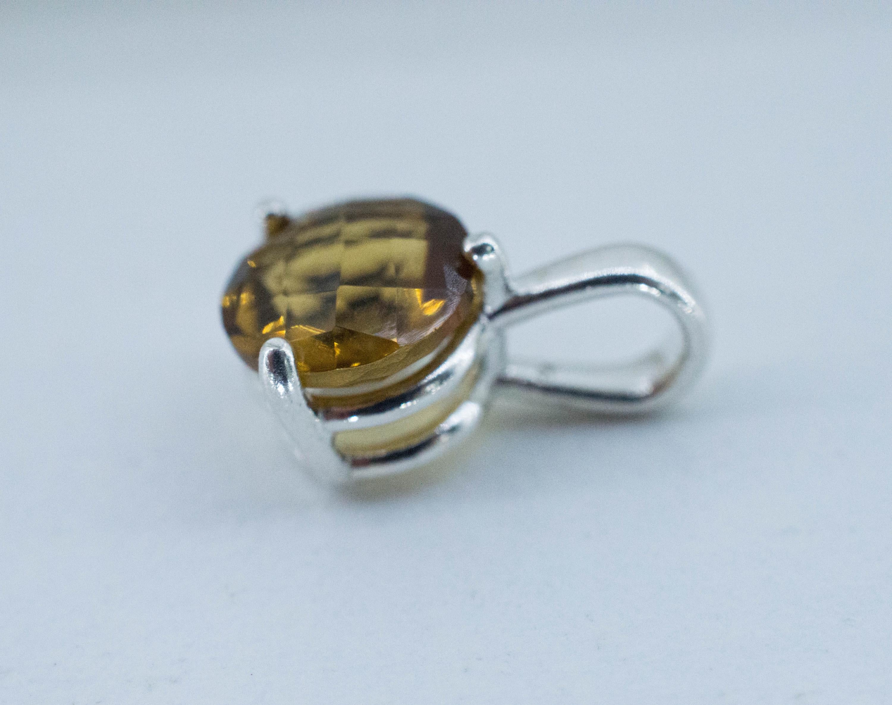 Whiskey Quartz Pendant; Natural Untreated Brazil Quartz; 1.790cts