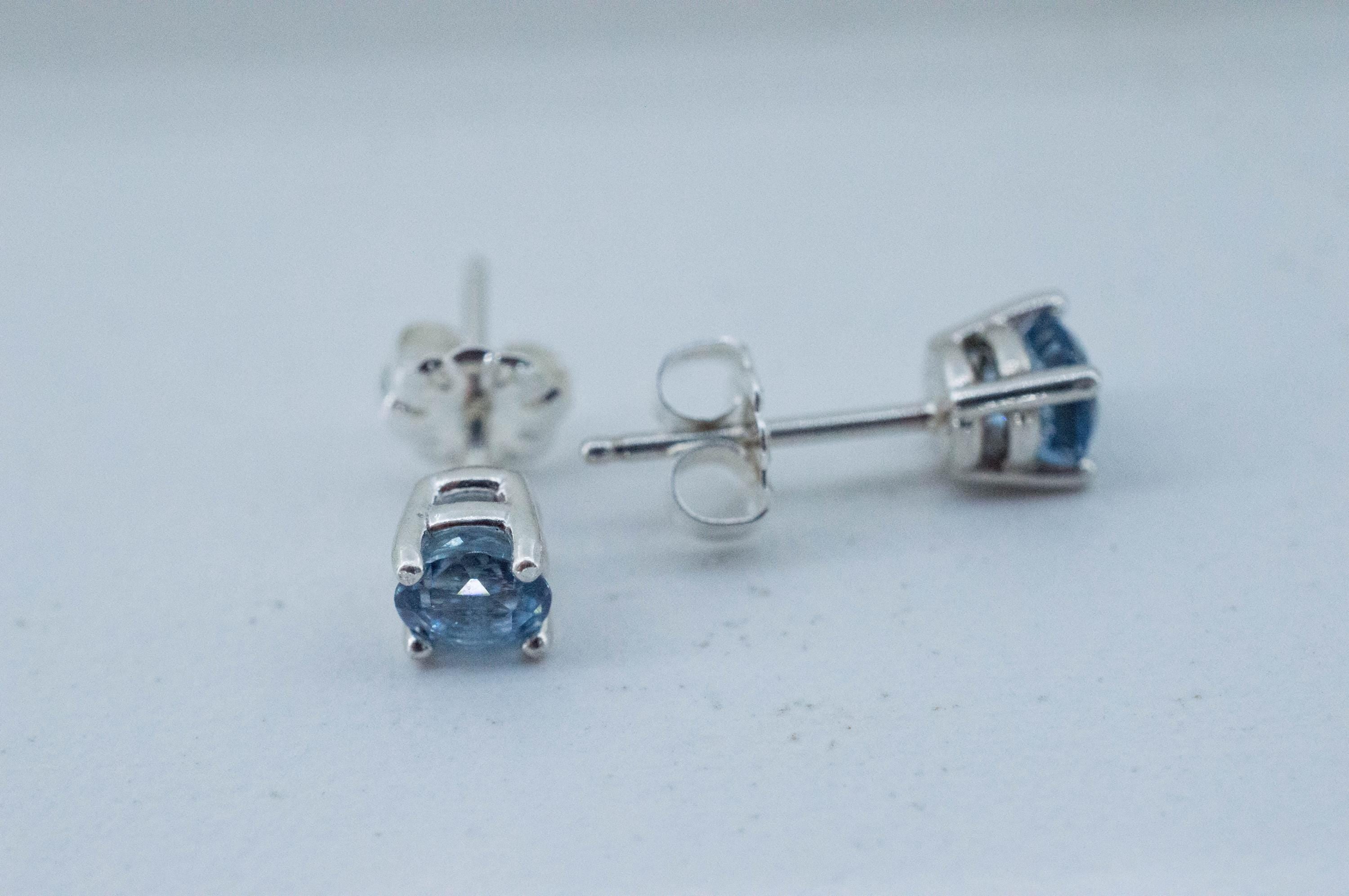 Aquamarine Earrings; Natural Untreated Nigeria Aquamarine; 0.780cts